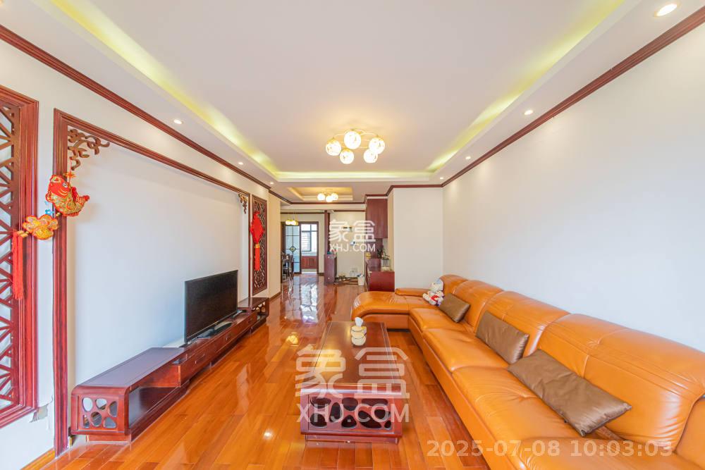 长盛岚庭  3室2厅1卫    2600.0元/月 长盛岚庭  3室2厅1卫    2600.0元/月室内图