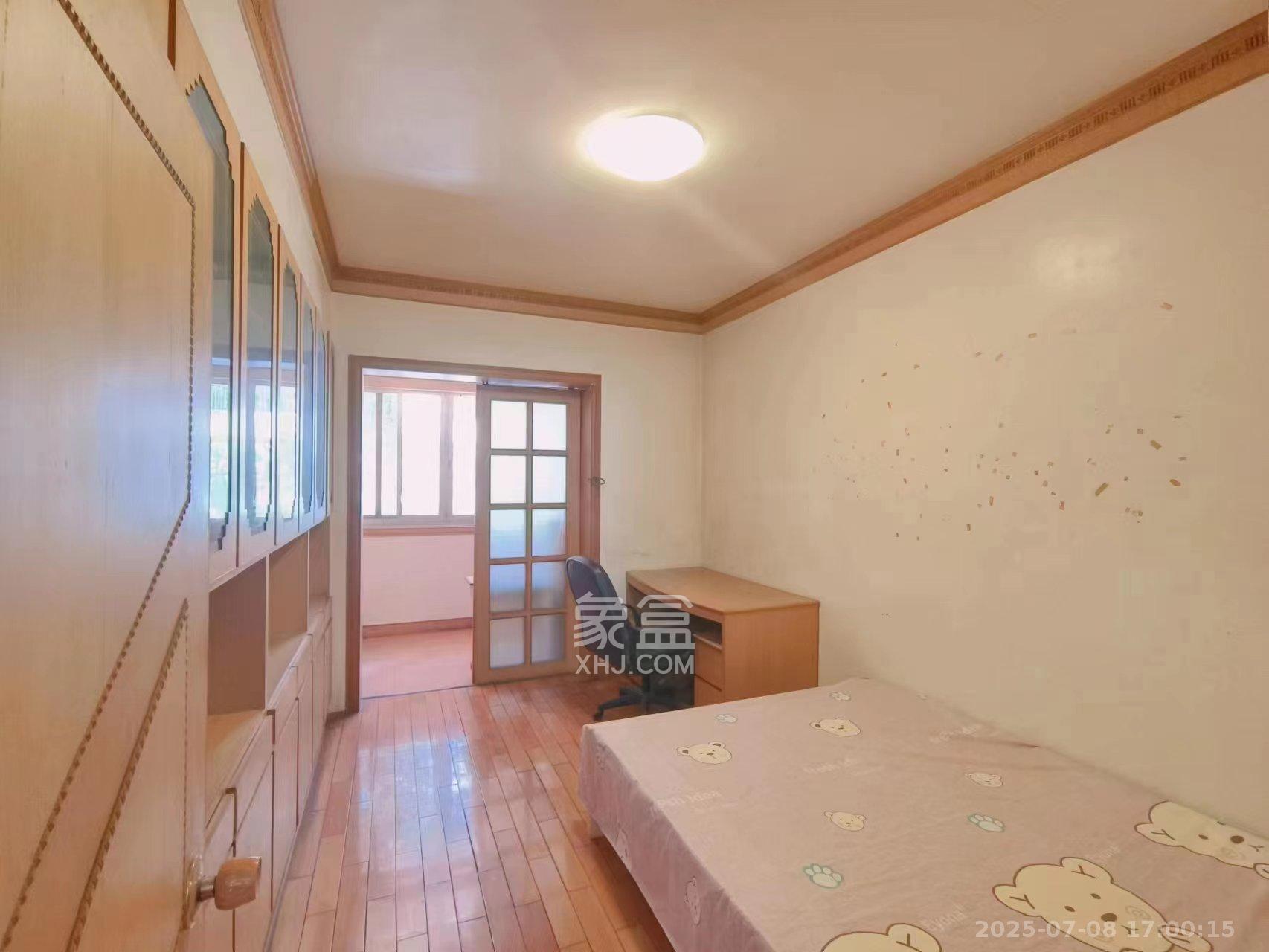 湘农桥社区 3室2厅1卫 2800.0元/月 湘农桥社区 3室2厅1卫 2800.0元/月室内图