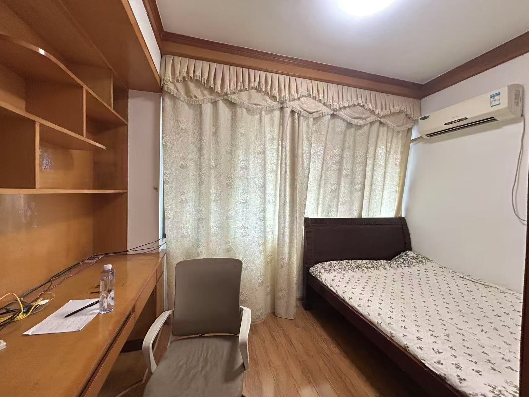 桃花仑办事处铁铺岭居委会 3室2厅2卫 1200.0元/月 桃花仑办事处铁铺岭居委会 3室2厅2卫 1200.0元/月室内图