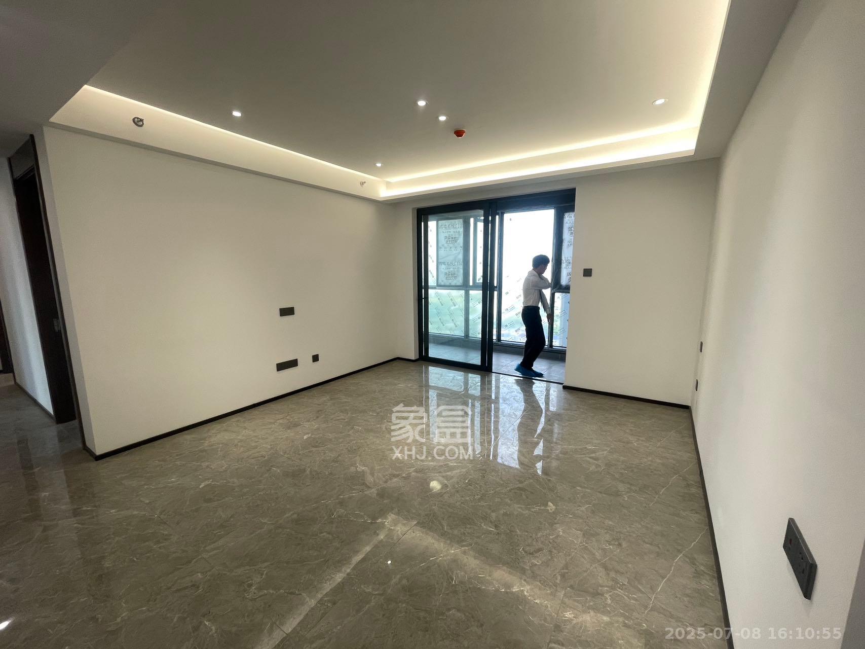 万科魅力之城  4室2厅2卫   2900.00元/月室内图