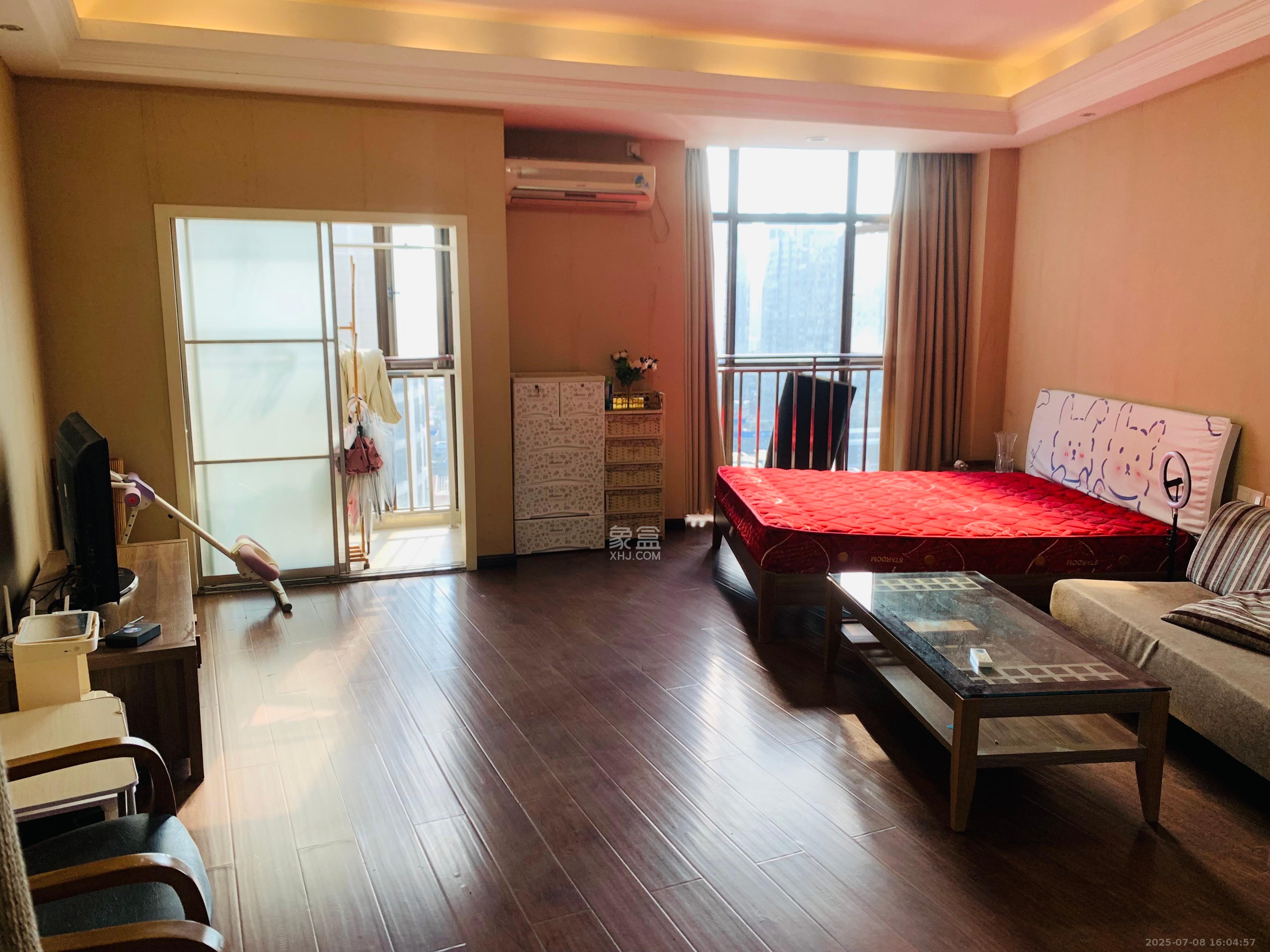 铂宫  1室1厅1卫   2000.00元/月室内图1