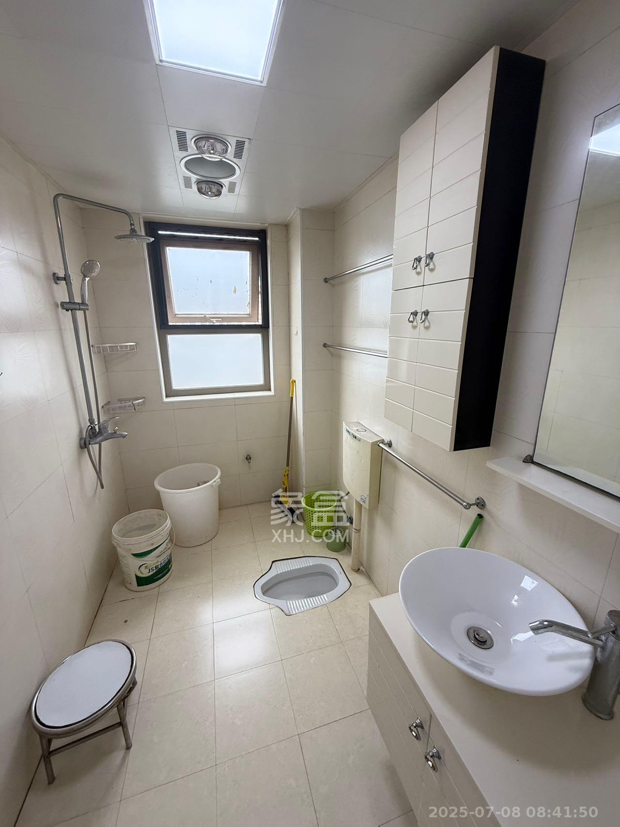 怡海星城 3室2厅1卫 1800.0元/月 怡海星城 3室2厅1卫 1800.0元/月室内图