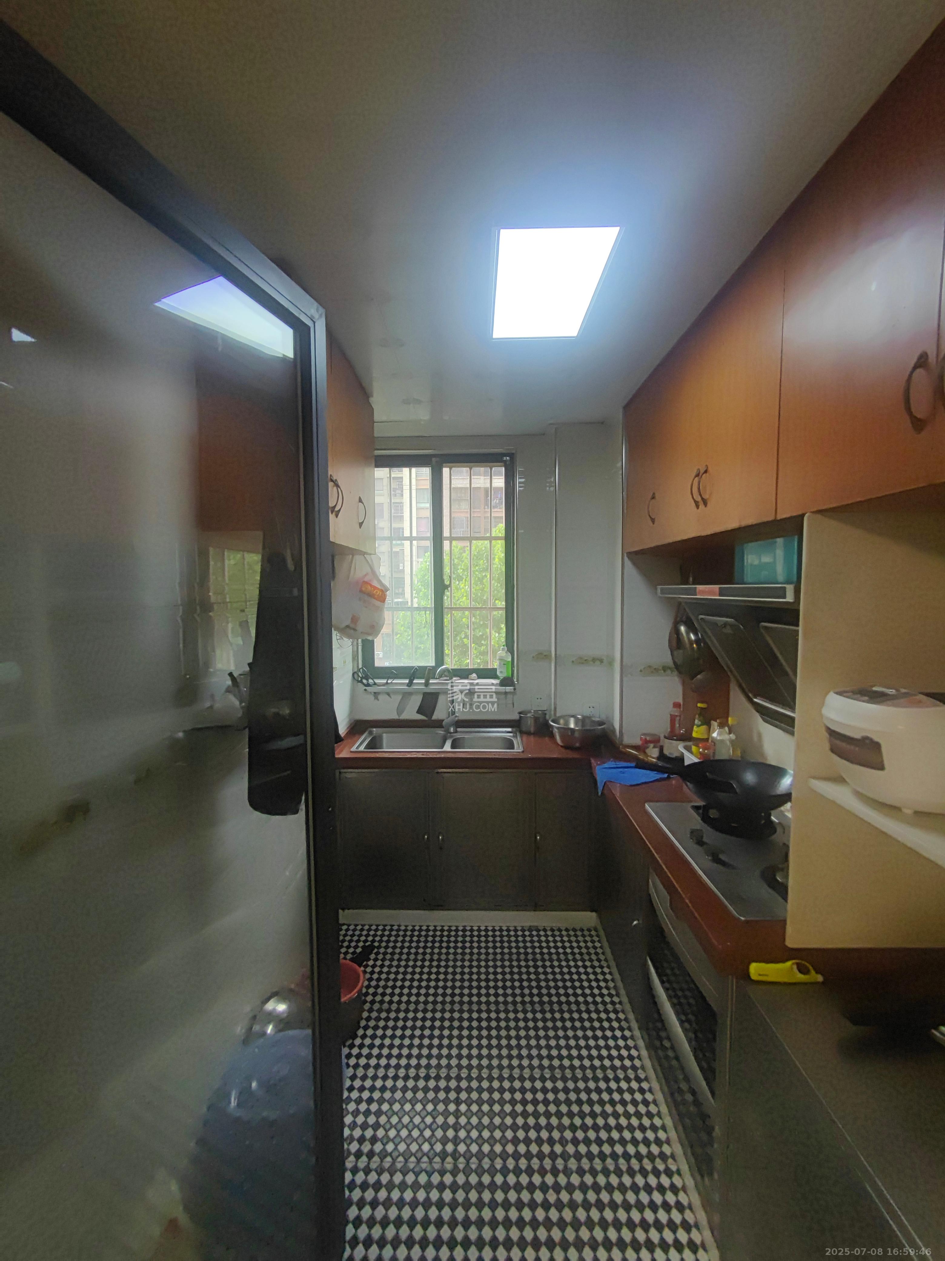 华润凤凰城二期 3室2厅2卫 1800.0元/月 华润凤凰城二期 3室2厅2卫 1800.0元/月室内图