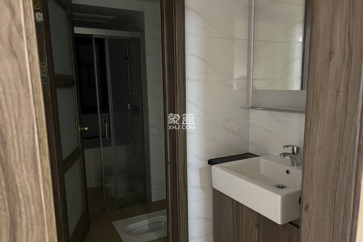 碧桂园豪园 4室2厅2卫 2000.0元/月 碧桂园豪园 4室2厅2卫 2000.0元/月室内图