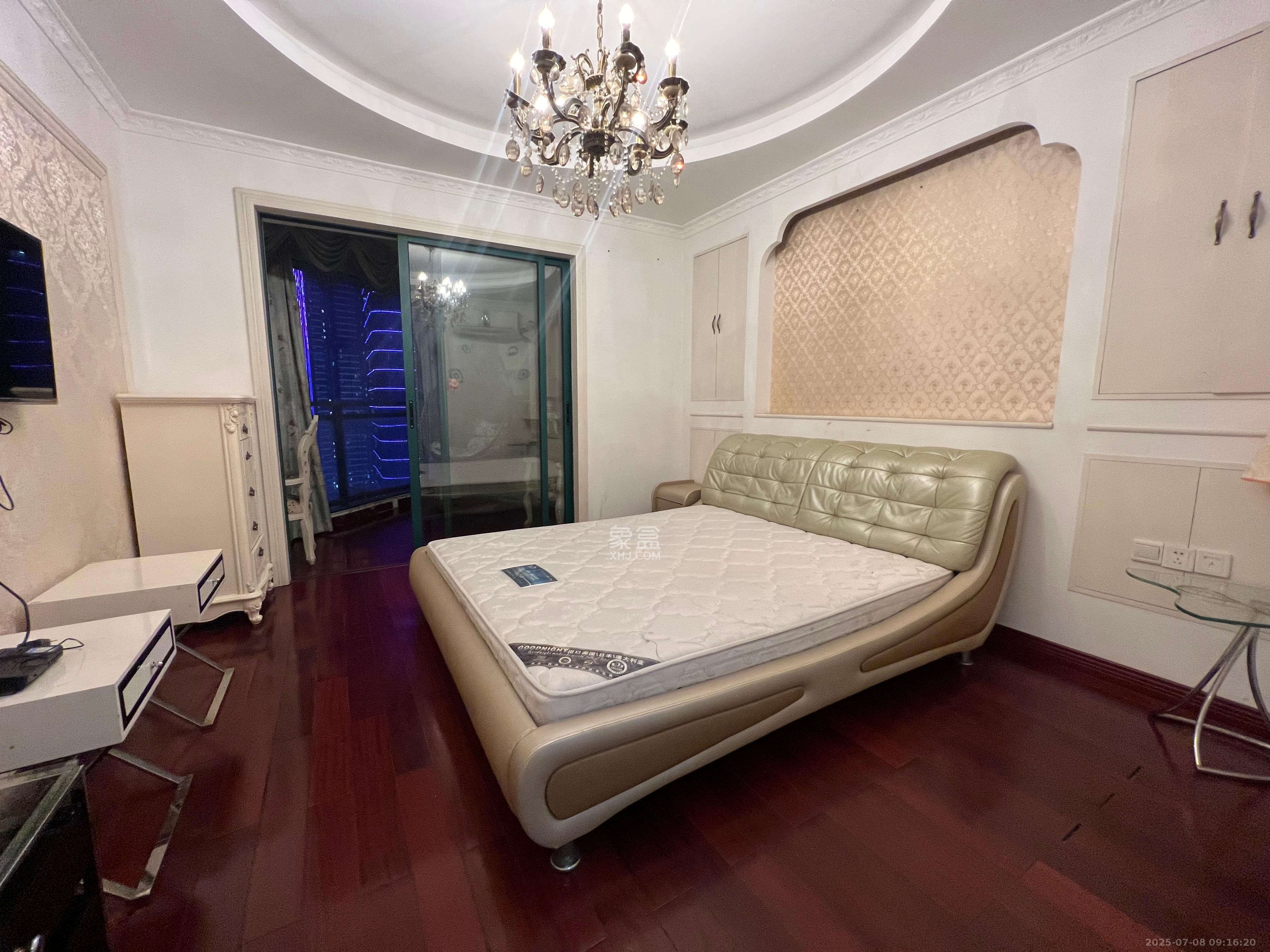 滨江金座 3室2厅1卫 3000.0元/月 滨江金座 3室2厅1卫 3000.0元/月室内图