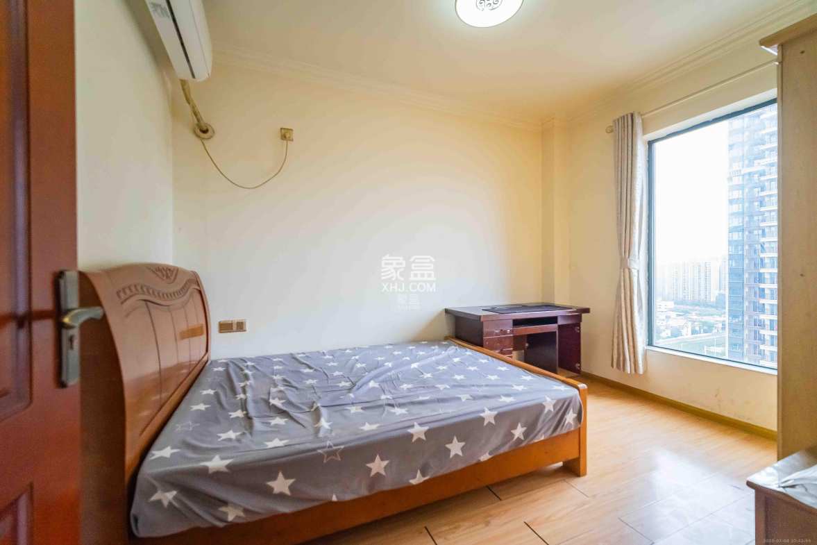 兴旺正佳广场(金石雅苑) 3室2厅2卫 2400.0元/月 兴旺正佳广场(金石雅苑) 3室2厅2卫 2400.0元/月室内图