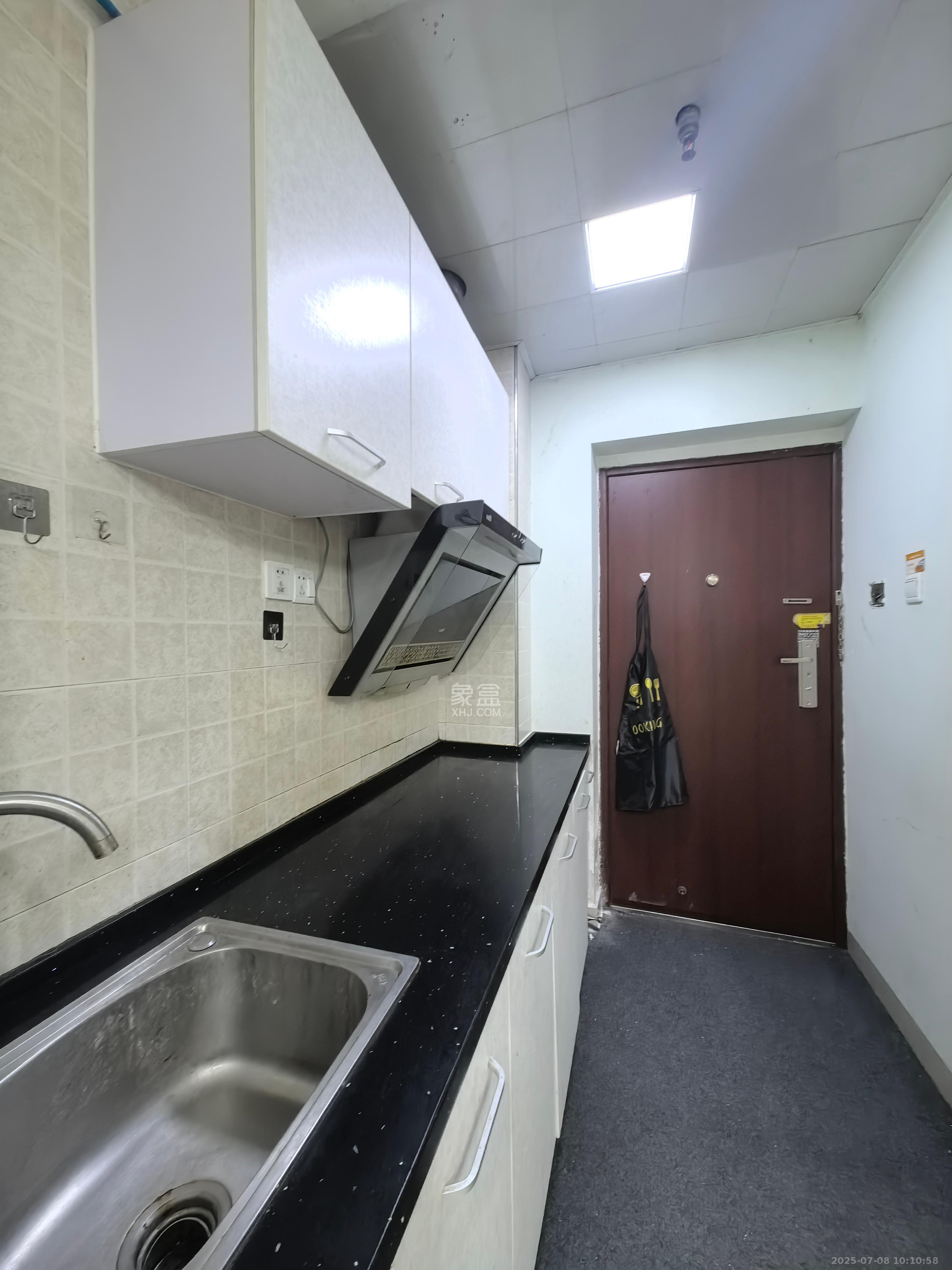 观园国际公寓  1室1厅1卫    1700.0元/月 观园国际公寓  1室1厅1卫    1700.0元/月室内图