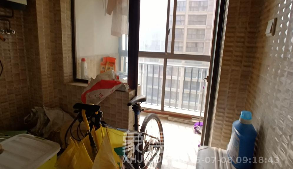 钱隆樽品(一、二、三期)  1室1厅1卫   1700.00元/月室内图
