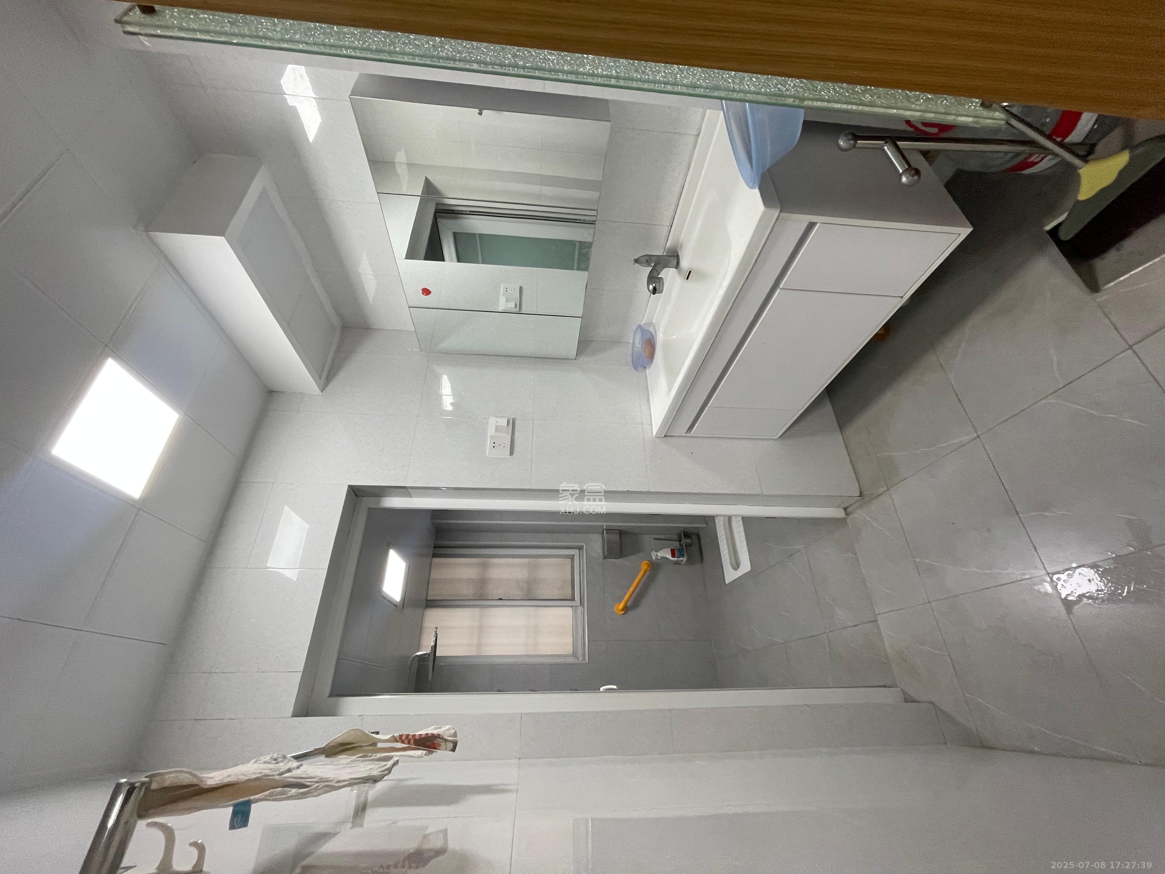 新点苑 3室2厅2卫 2800.0元/月 新点苑 3室2厅2卫 2800.0元/月室内图