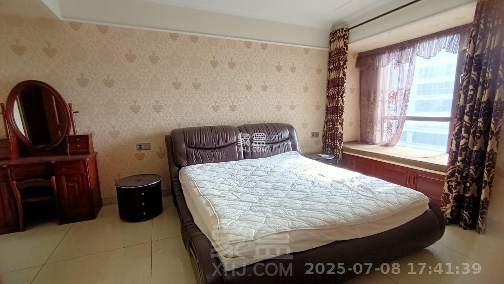 世贸广场 3室2厅2卫 2500.0元/月 世贸广场 3室2厅2卫 2500.0元/月室内图