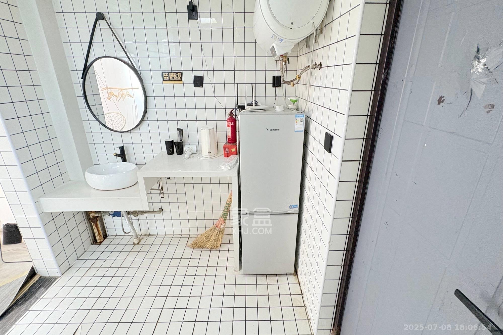 蚂蚁工房  1室1厅1卫    1800.0元/月室内图