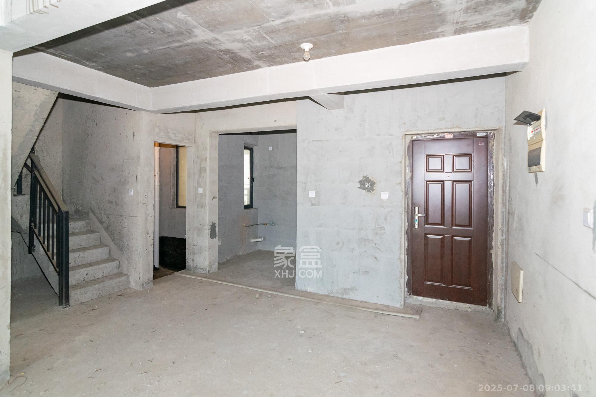 澳海谷山府  4室2厅2卫    1000.0元/月 澳海谷山府  4室2厅2卫    1000.0元/月室内图