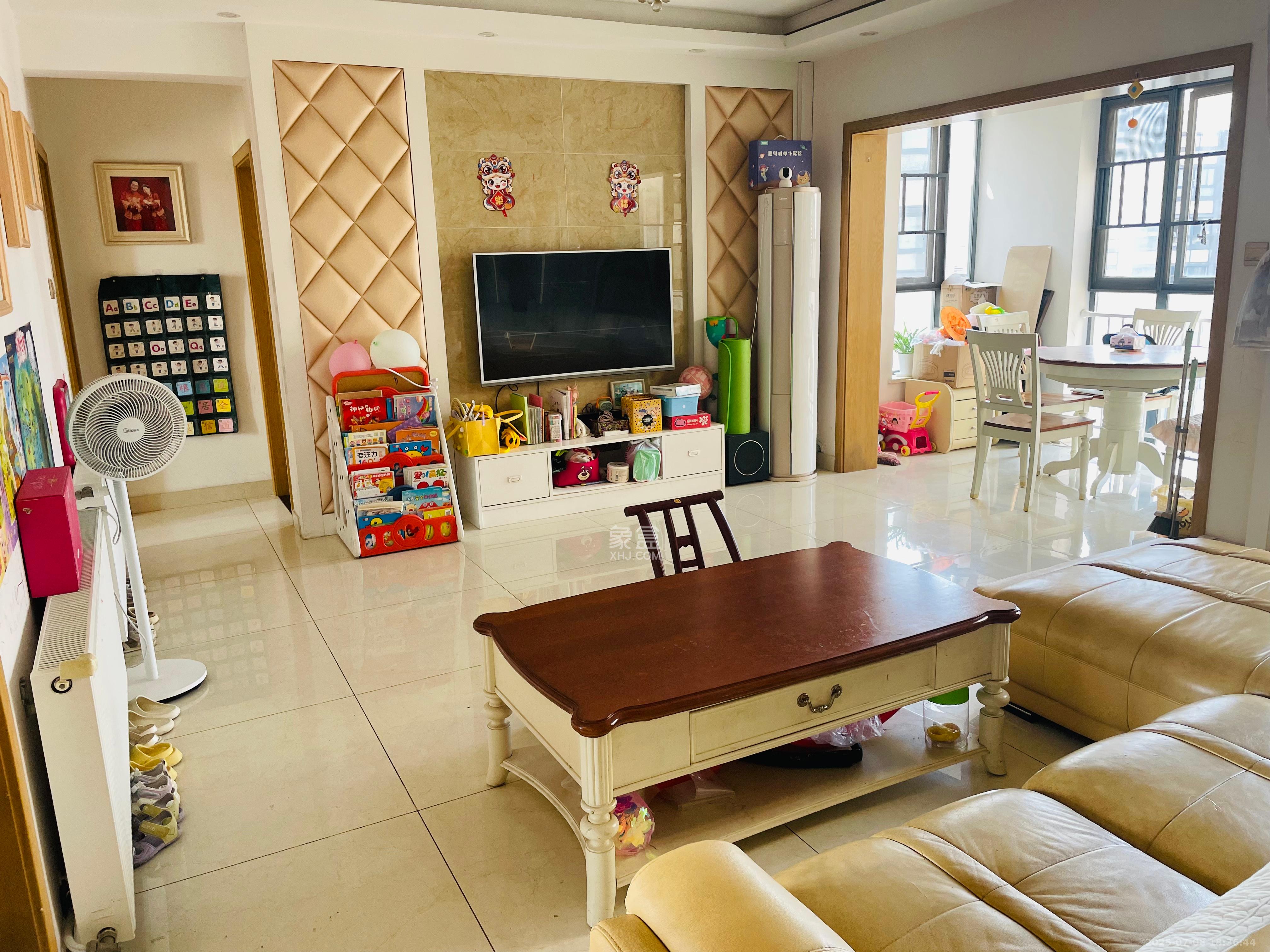 五矿紫湖香醍 4室2厅2卫 2300.0元/月 五矿紫湖香醍 4室2厅2卫 2300.0元/月室内图