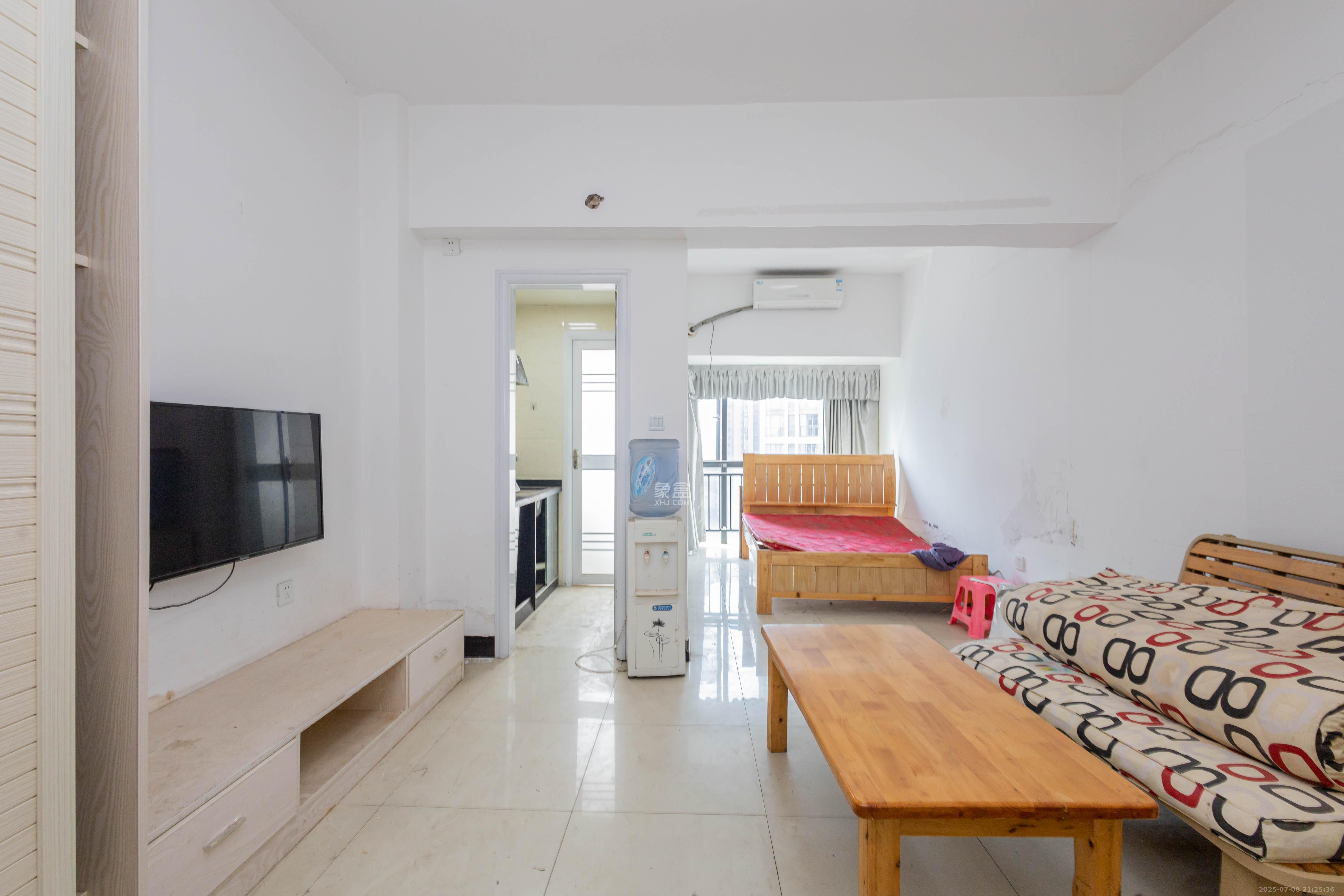 方略90公馆 1室1厅1卫 17.8万 方略90公馆 1室1厅1卫 17.8万客厅