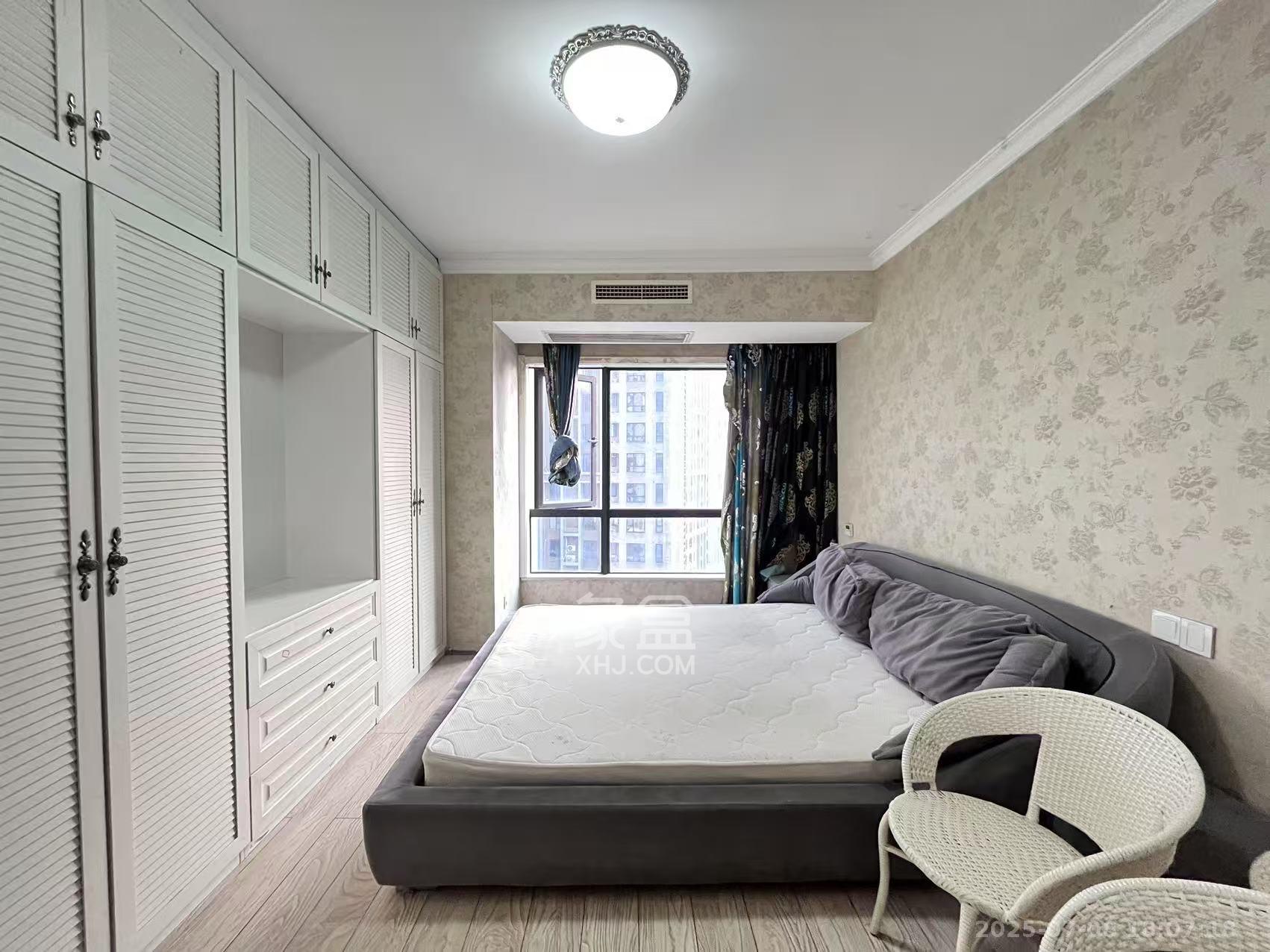 达美D6区 4室2厅2卫 3300.0元/月 达美D6区 4室2厅2卫 3300.0元/月室内图