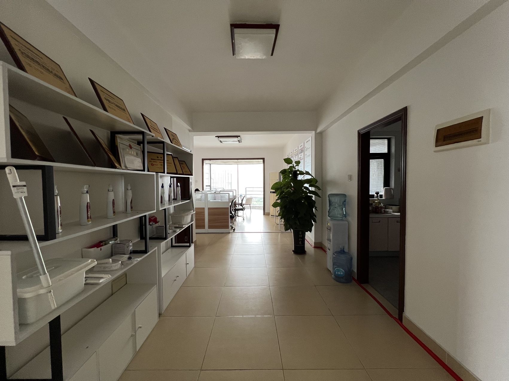 宝华海景 2室2厅1卫 3800.0元/月 宝华海景 2室2厅1卫 3800.0元/月室内图