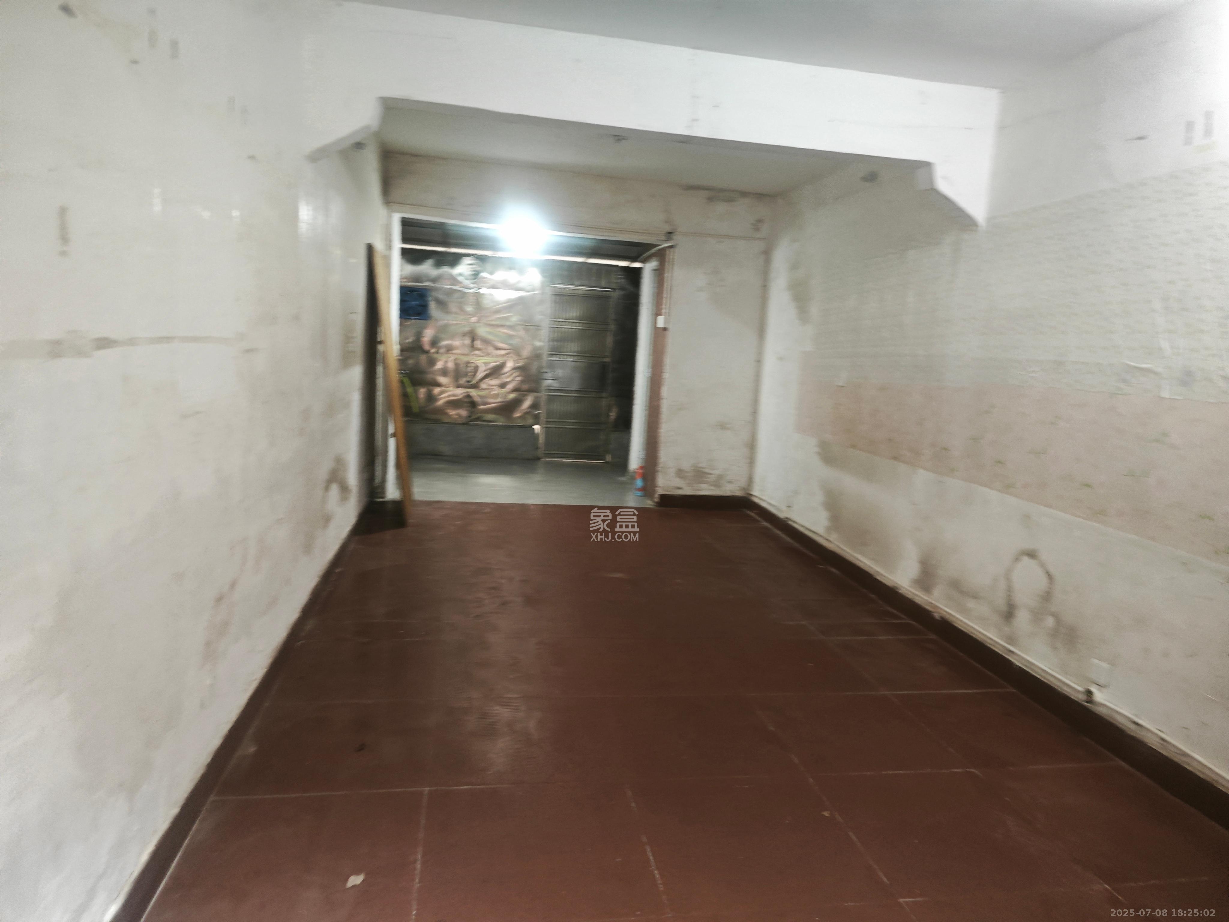 阿弥岭一二片 1室1厅1卫 1100.0元/月 阿弥岭一二片 1室1厅1卫 1100.0元/月室内图