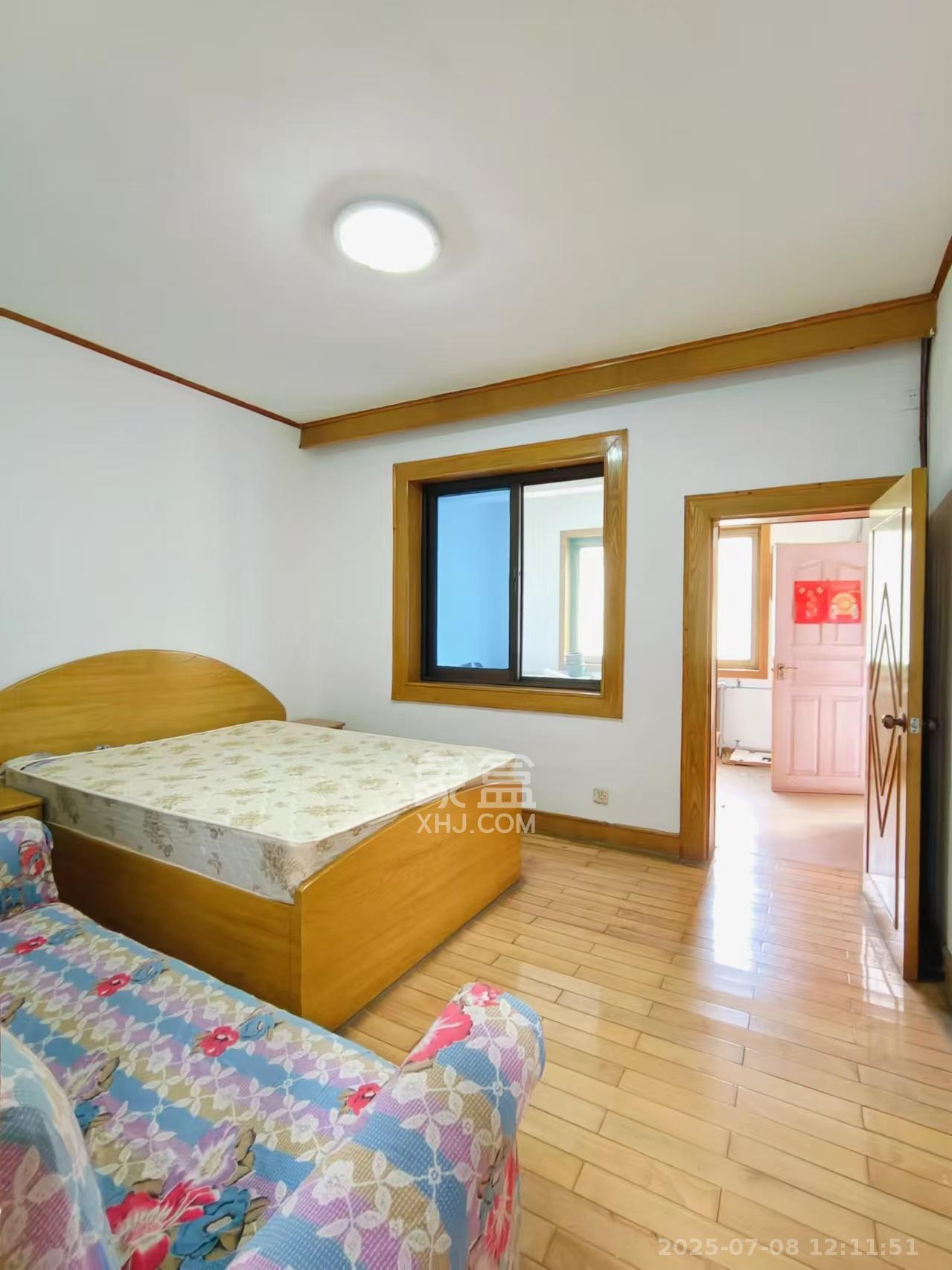 省政府机关二院 4室1厅1卫 3500.0元/月 省政府机关二院 4室1厅1卫 3500.0元/月室内图