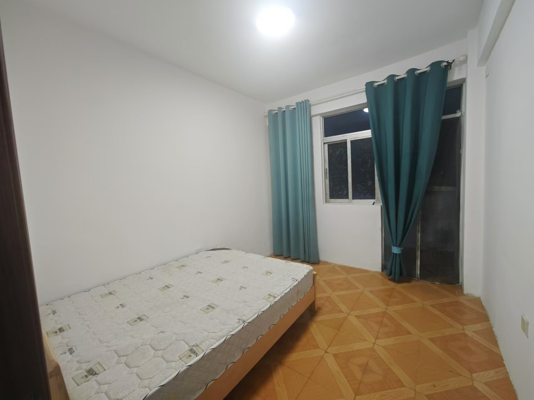 糖奶厂宿舍 2室1厅1卫 1700.0元/月 糖奶厂宿舍 2室1厅1卫 1700.0元/月室内图