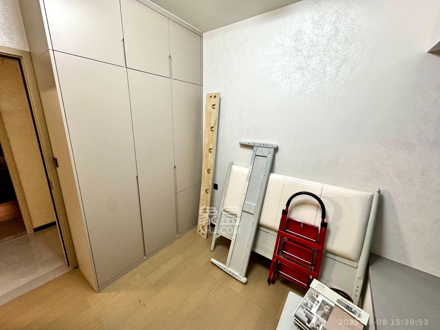 时代梅溪领峰  4室2厅2卫    4500.0元/月 时代梅溪领峰  4室2厅2卫    4500.0元/月室内图