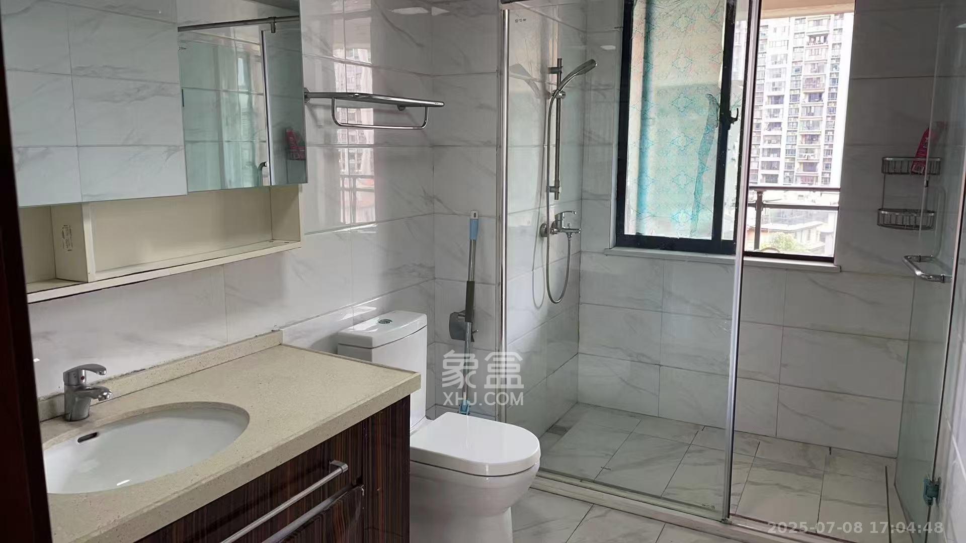 碧桂园公园壹号(凯怡茗苑)  1室3厅2卫    2500.0元/月 碧桂园公园壹号(凯怡茗苑)  1室3厅2卫    2500.0元/月室内图