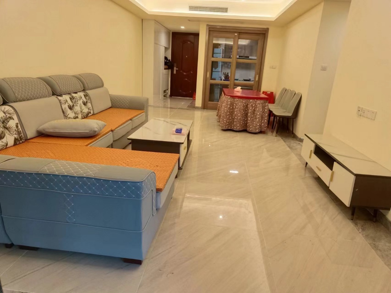 碧桂园翘楚棠 3室2厅2卫 1900.0元/月 碧桂园翘楚棠 3室2厅2卫 1900.0元/月室内图