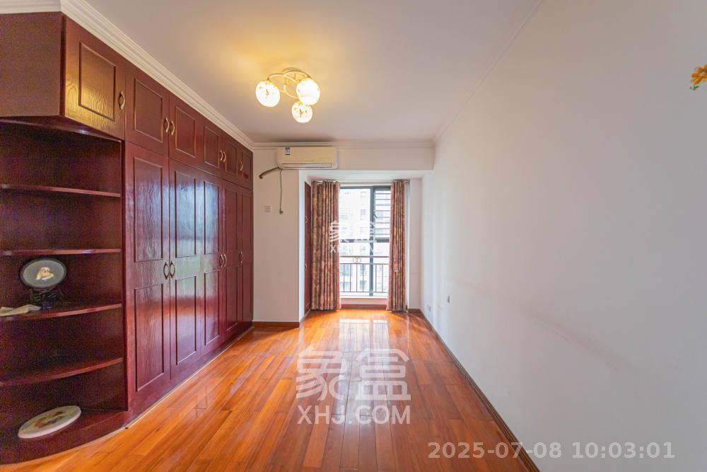 长盛岚庭  3室2厅1卫    2600.0元/月 长盛岚庭  3室2厅1卫    2600.0元/月室内图