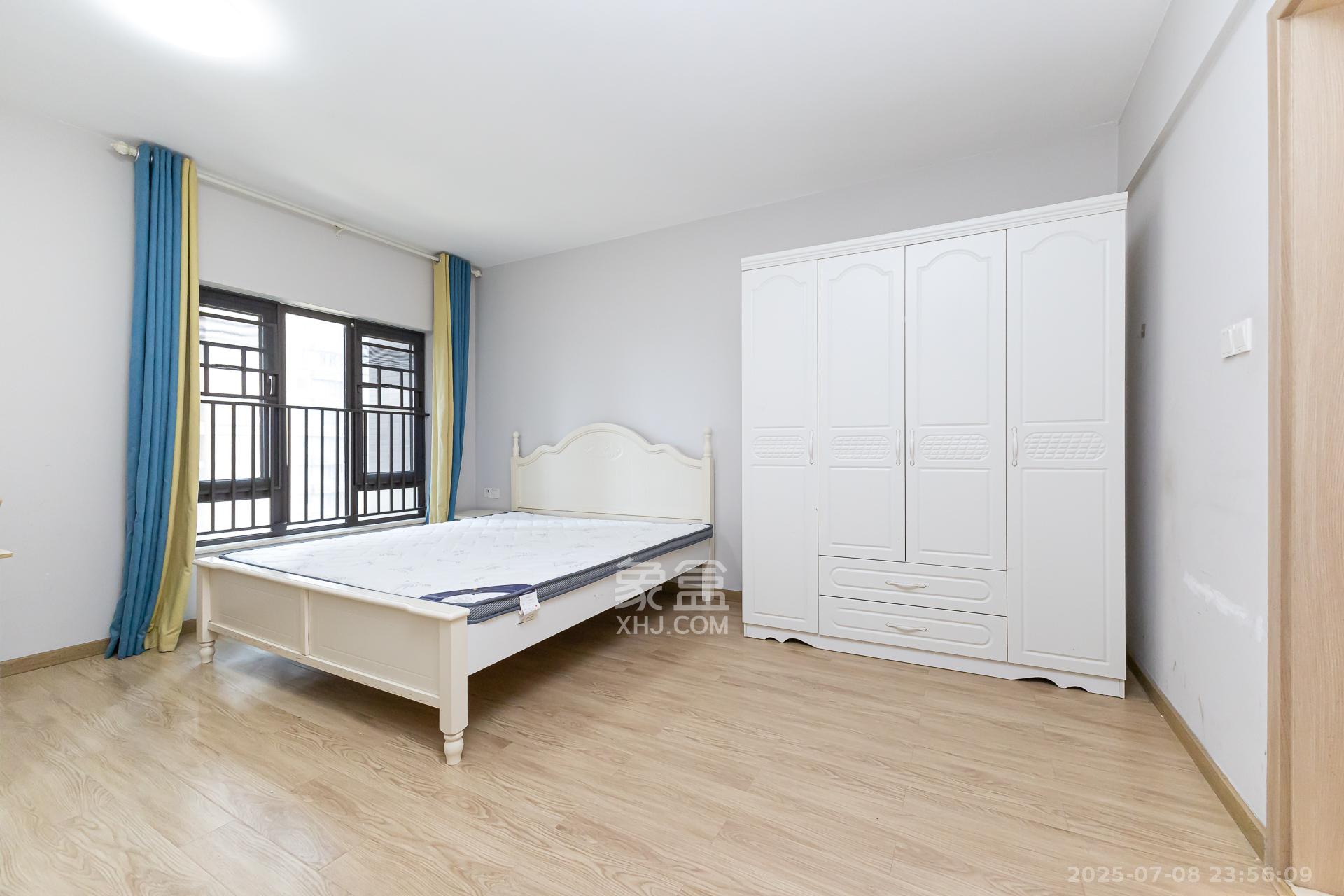 时代倾城五期  3室2厅1卫    98.0万 时代倾城五期  3室2厅1卫    98.0万卧室