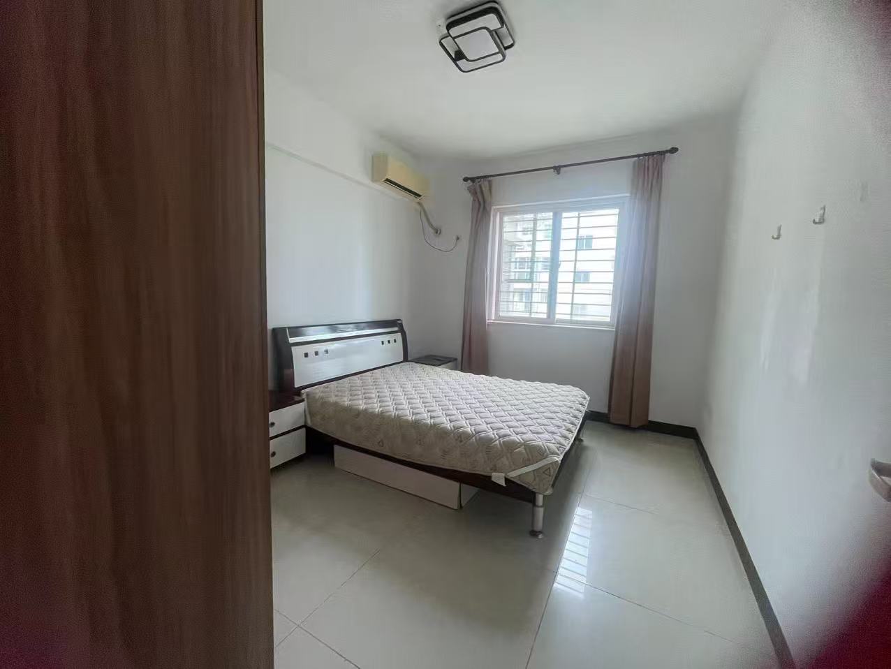 滨江温泉花园  3室2厅2卫    3000.0元/月 滨江温泉花园  3室2厅2卫    3000.0元/月室内图