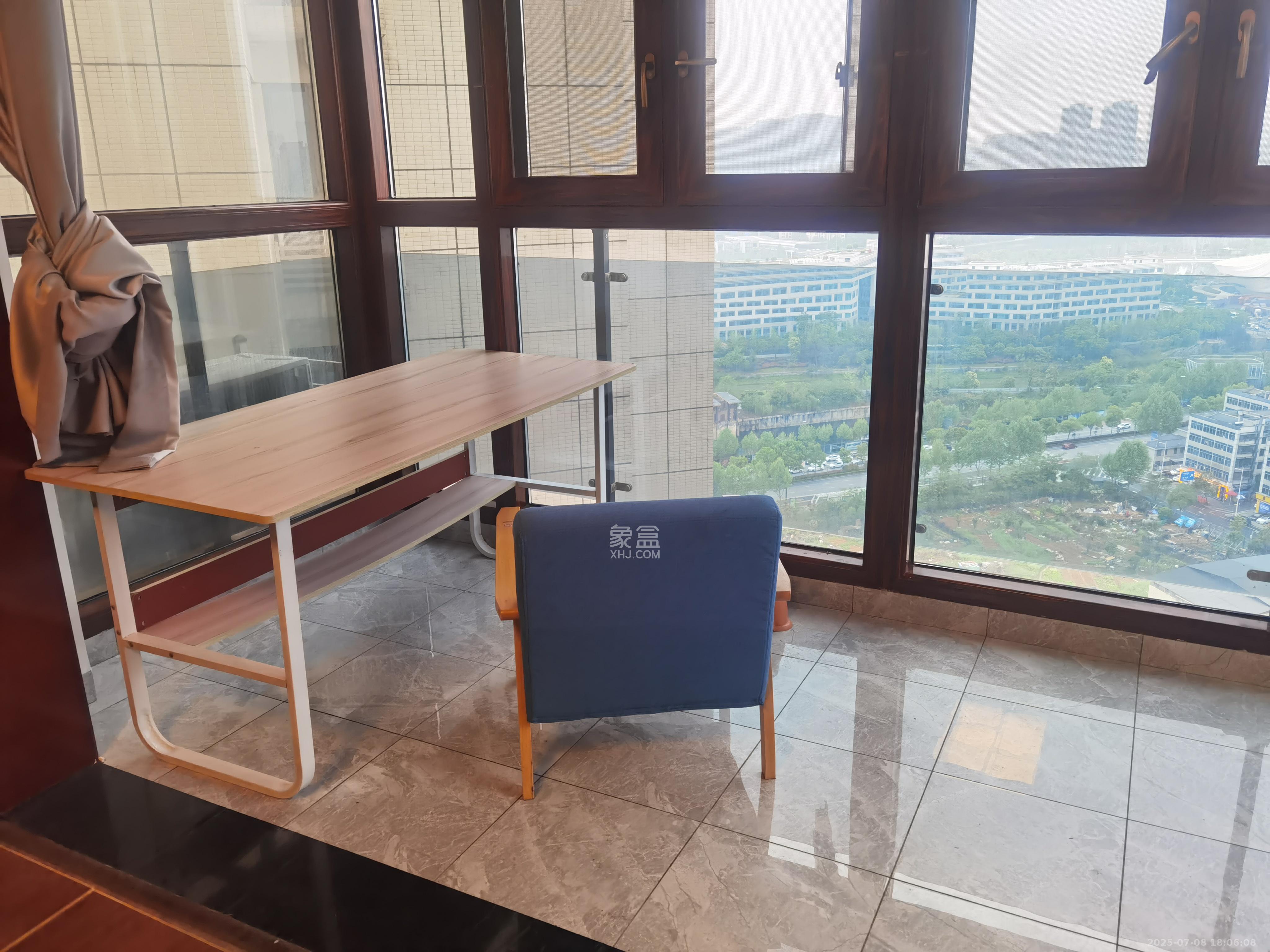 达美D6区  4室2厅2卫   3500.00元/月室内图