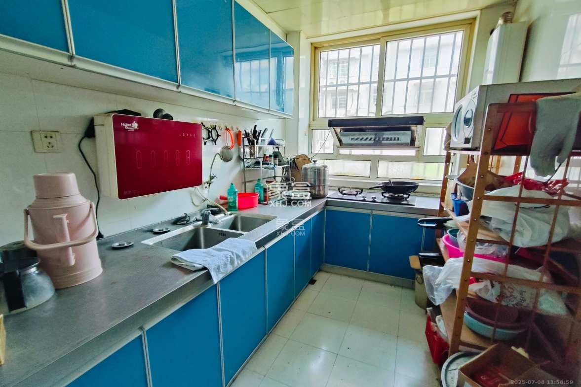 欣安小区  3室2厅1卫    1500.0元/月 欣安小区  3室2厅1卫    1500.0元/月室内图