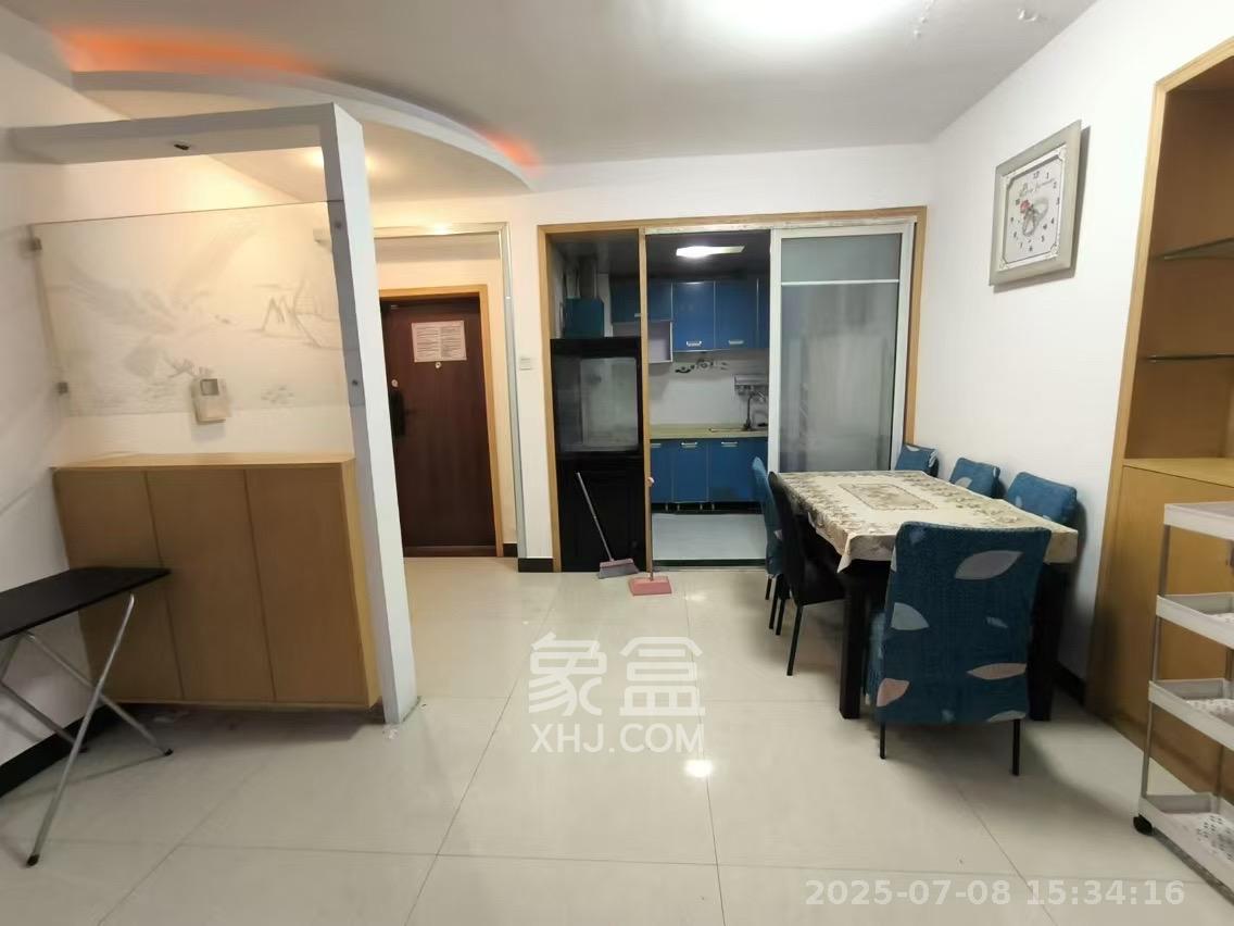 尚城  3室2厅1卫   1800.00元/月室内图