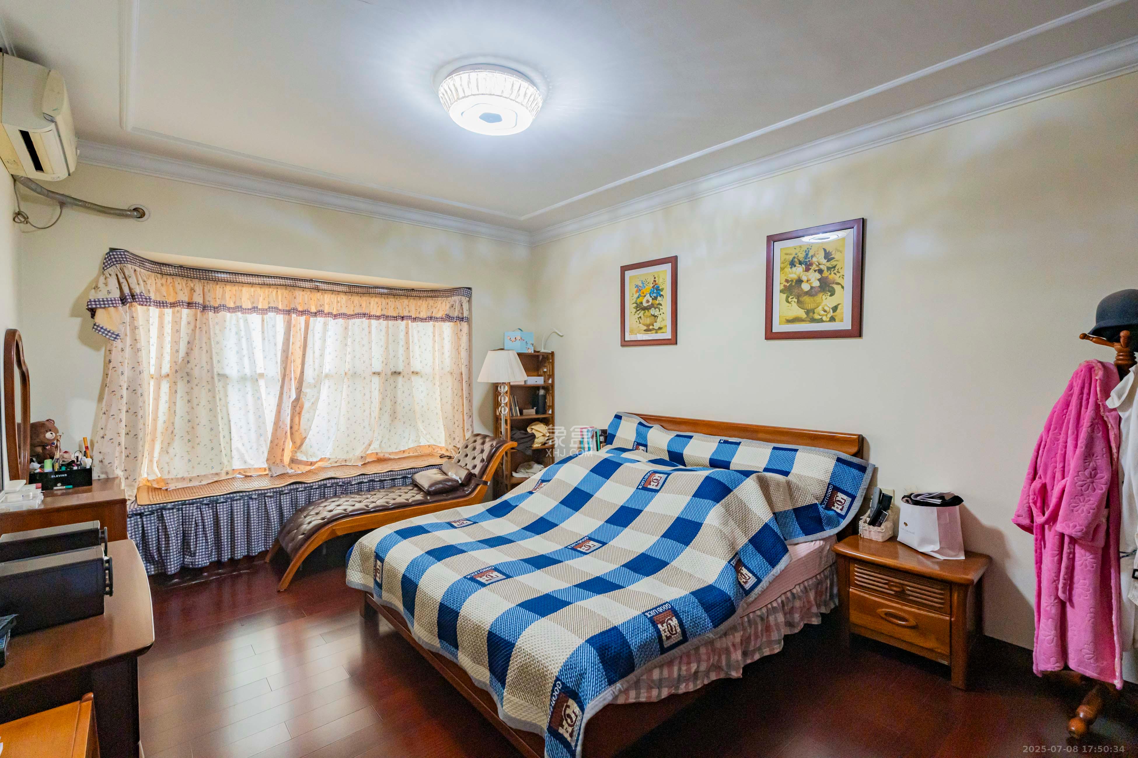 恒大雅苑  4室2厅2卫    166.0万 恒大雅苑  4室2厅2卫    166.0万卧室