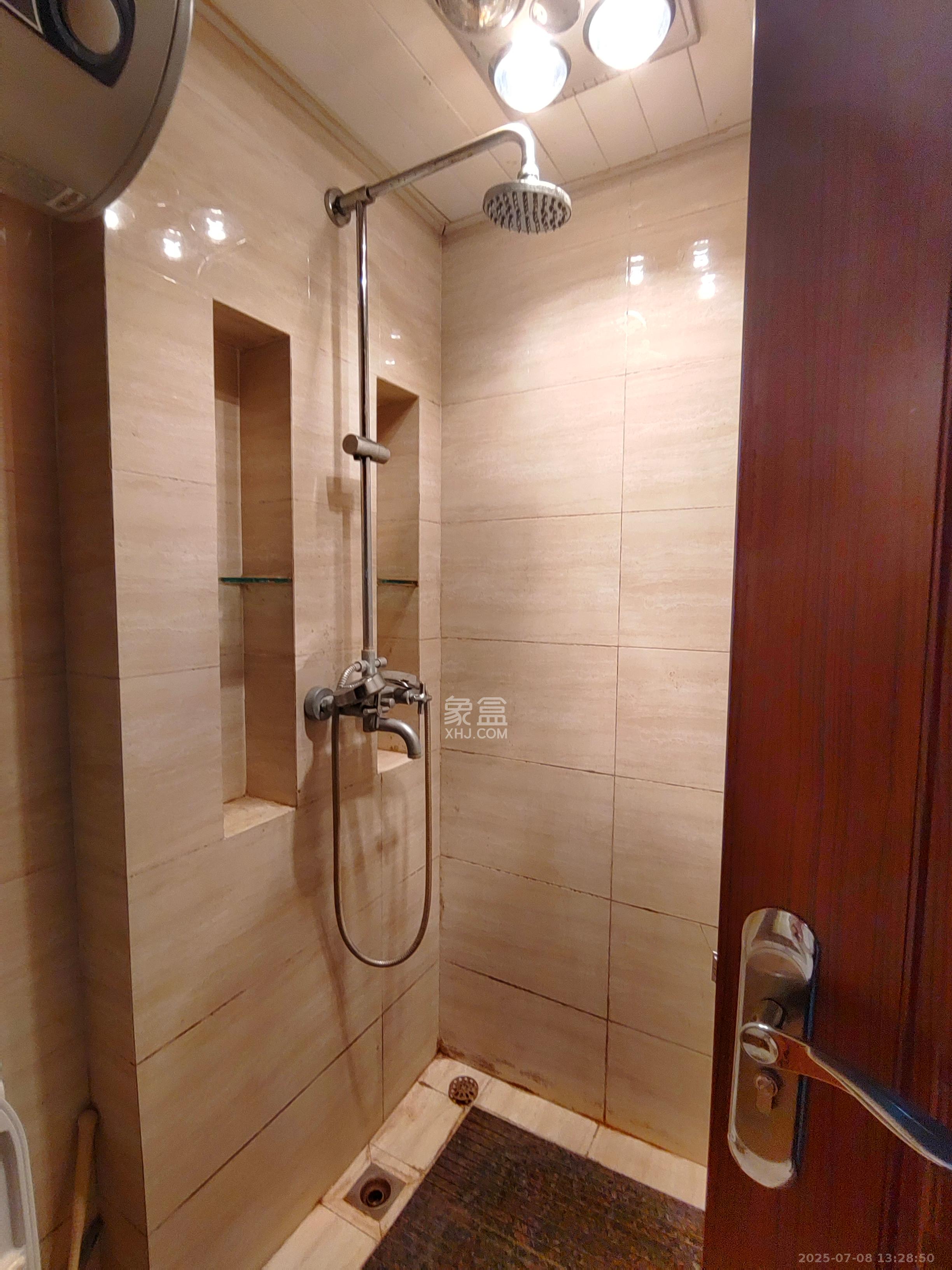 香樟兰亭(朗峰苑) 1室0厅1卫 1200.0元/月 香樟兰亭(朗峰苑) 1室0厅1卫 1200.0元/月室内图