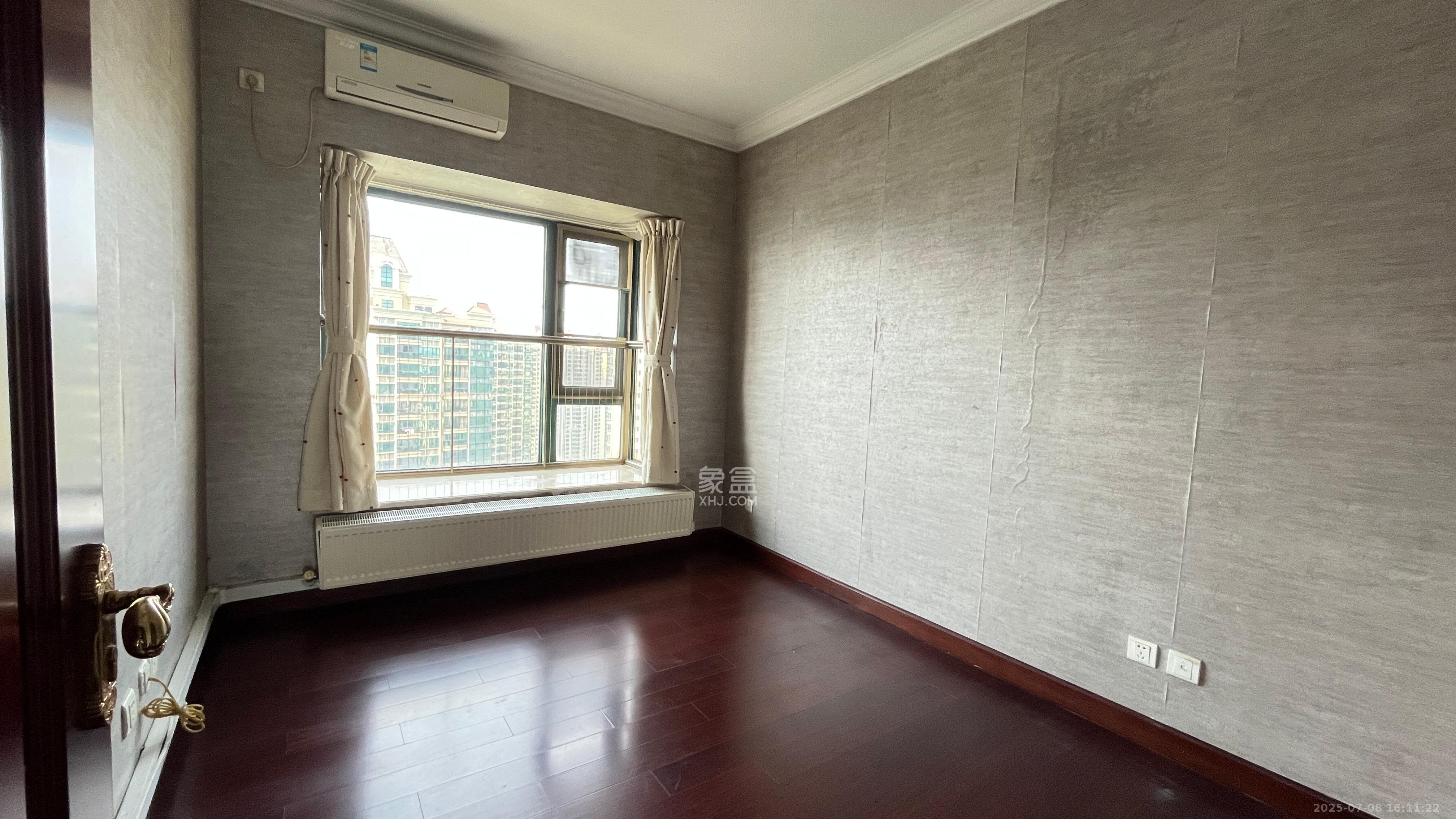 恒大雅苑 3室2厅2卫 2600.0元/月 恒大雅苑 3室2厅2卫 2600.0元/月室内图