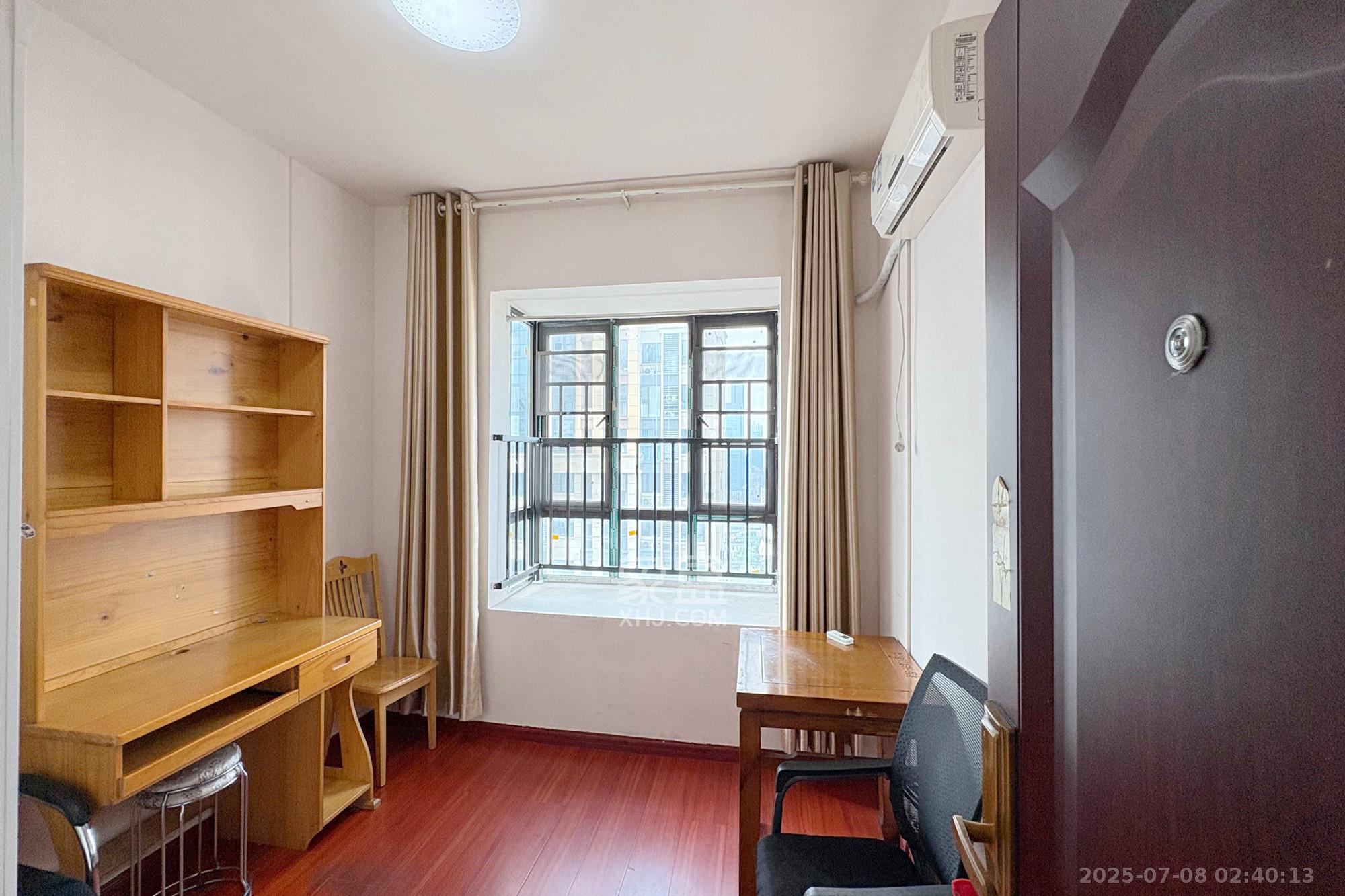 尚清雅苑 3室2厅2卫 158.0万 尚清雅苑 3室2厅2卫 158.0万卧室