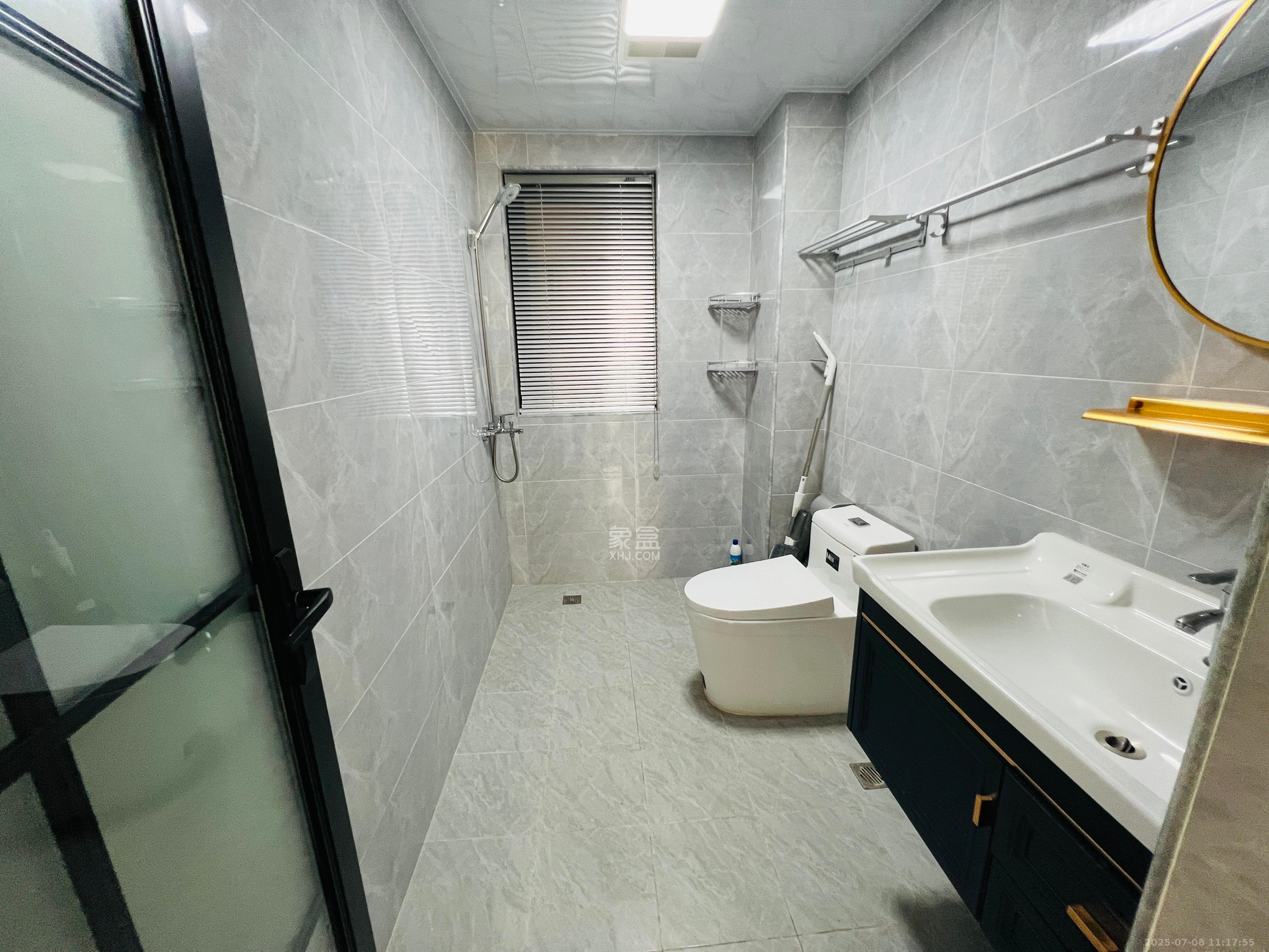 中建芙蓉嘉苑  3室2厅2卫   2500.00元/月室内图