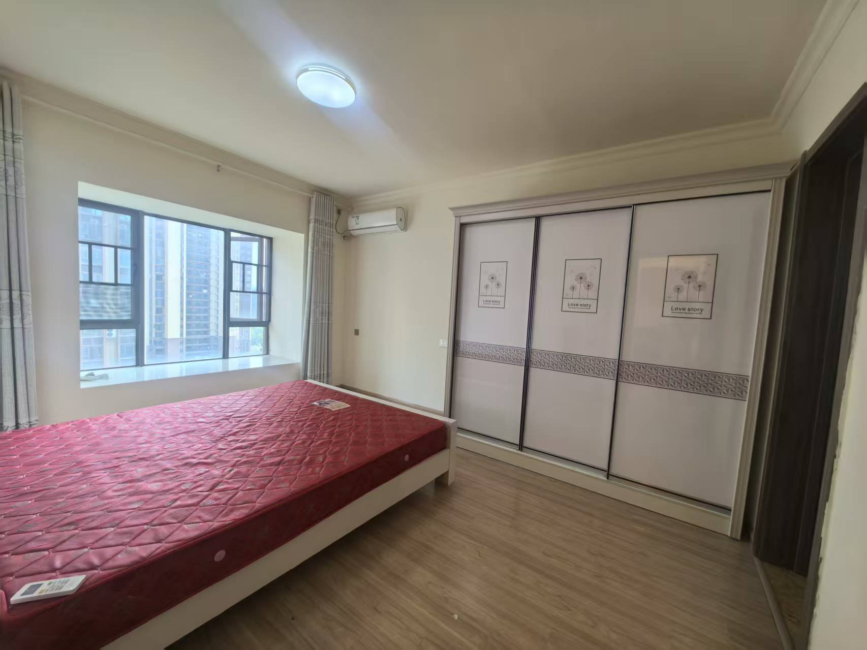 碧桂园梓山府 3室2厅2卫 1800.0元/月 碧桂园梓山府 3室2厅2卫 1800.0元/月室内图