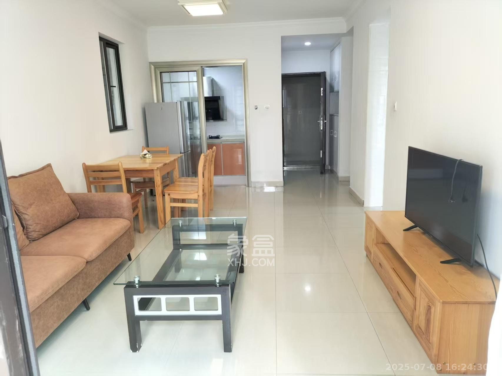 和泓梅溪四季  2室2厅1卫    2300.0元/月 和泓梅溪四季  2室2厅1卫    2300.0元/月室内图1