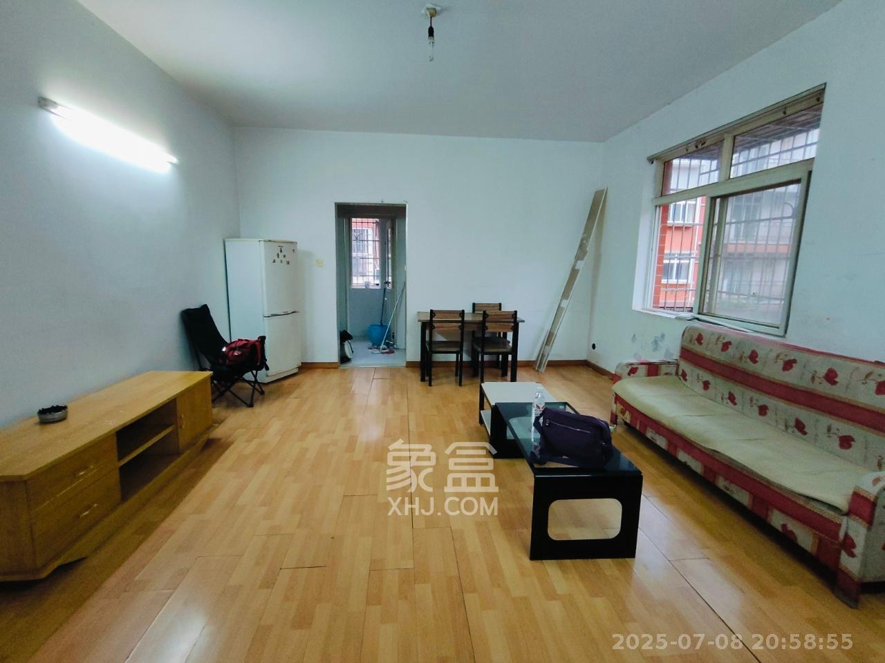 湘绣城  2室2厅1卫   1200.00元/月室内图