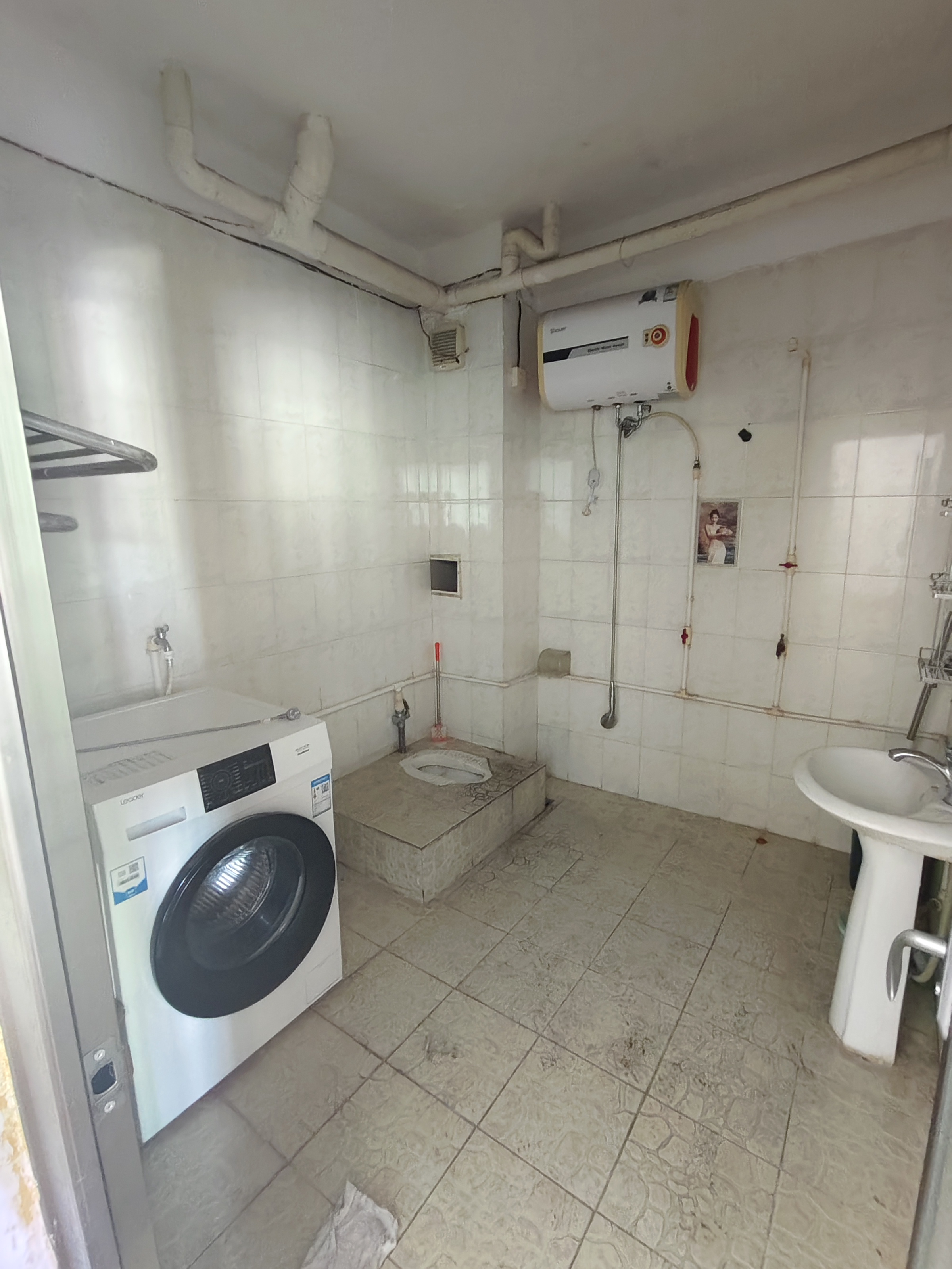 富豪大厦(富豪花园) 2室2厅2卫 2000.0元/月 富豪大厦(富豪花园) 2室2厅2卫 2000.0元/月室内图