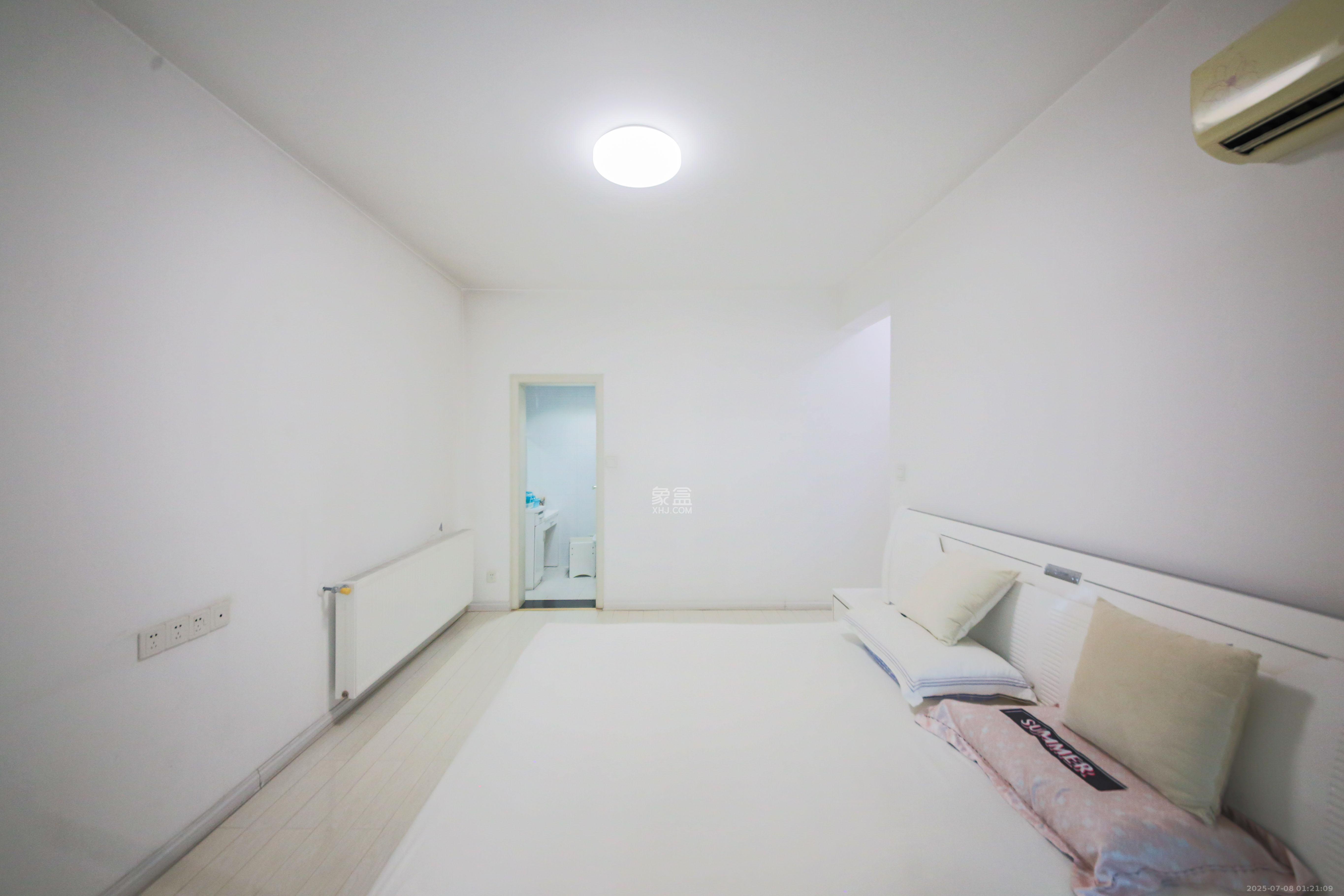 BOBO天下城(CTA财富中心)  1室2厅1卫    105.0万 BOBO天下城(CTA财富中心)  1室2厅1卫    105.0万卧室