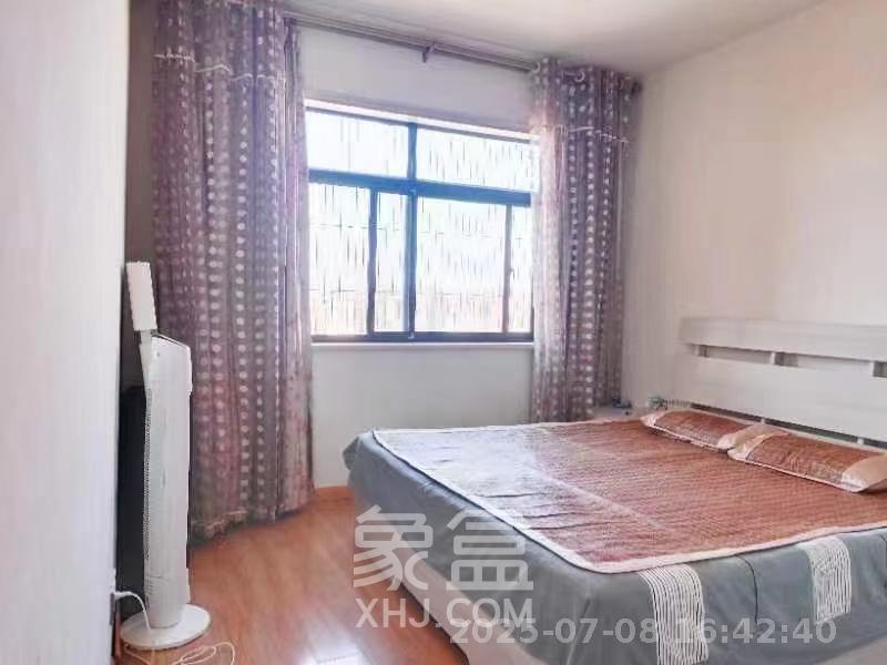 康桥长郡  3室2厅2卫   2000.00元/月室内图