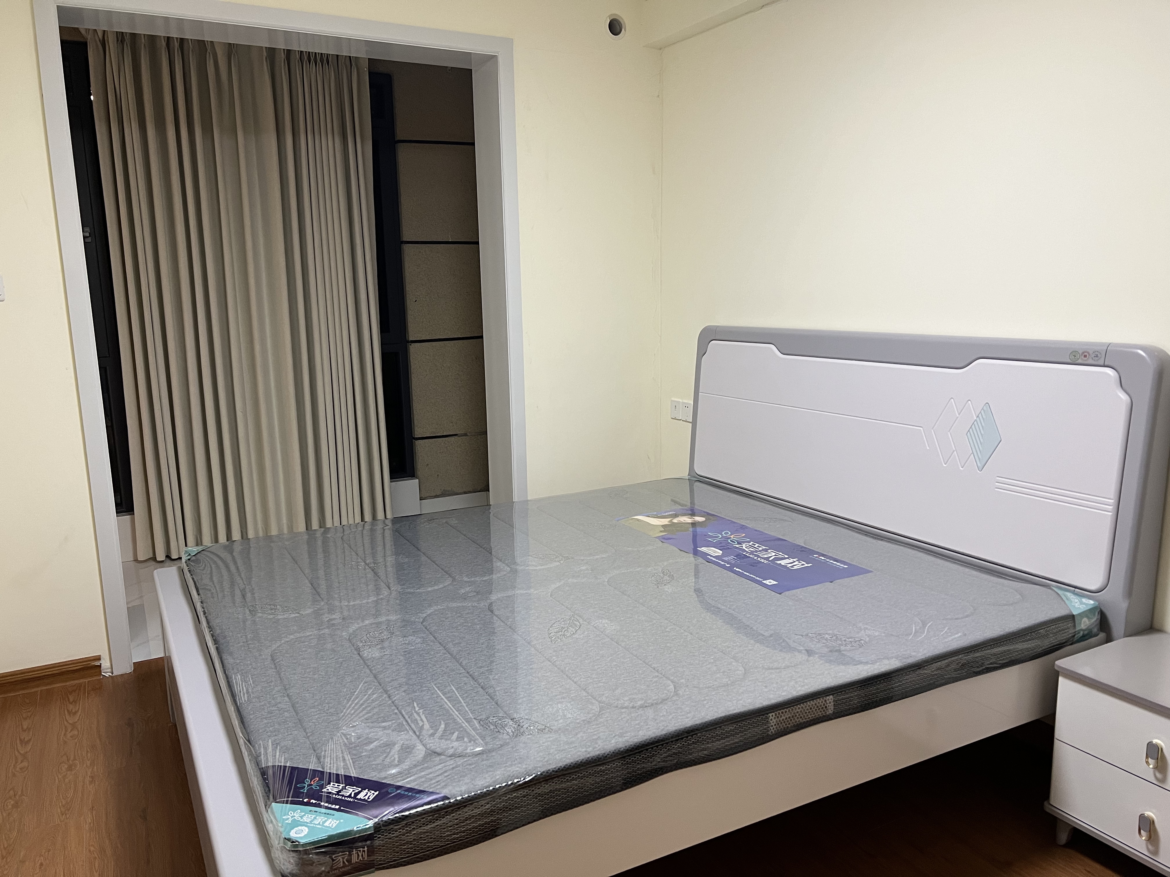 碧桂园豪园 4室2厅2卫 2000.0元/月 碧桂园豪园 4室2厅2卫 2000.0元/月室内图