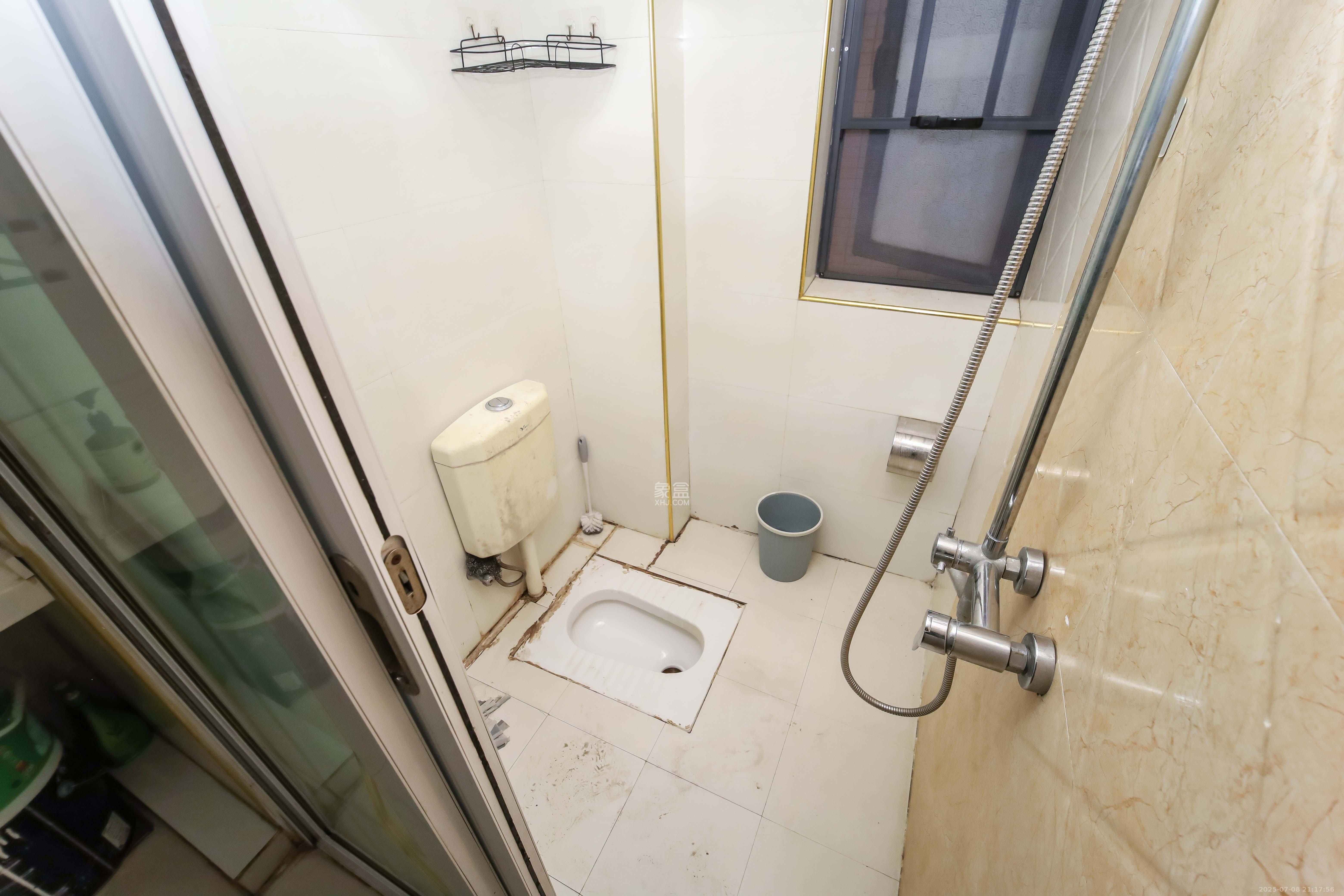 江河双水湾 3室2厅1卫 76.0万 江河双水湾 3室2厅1卫 76.0万卫生间