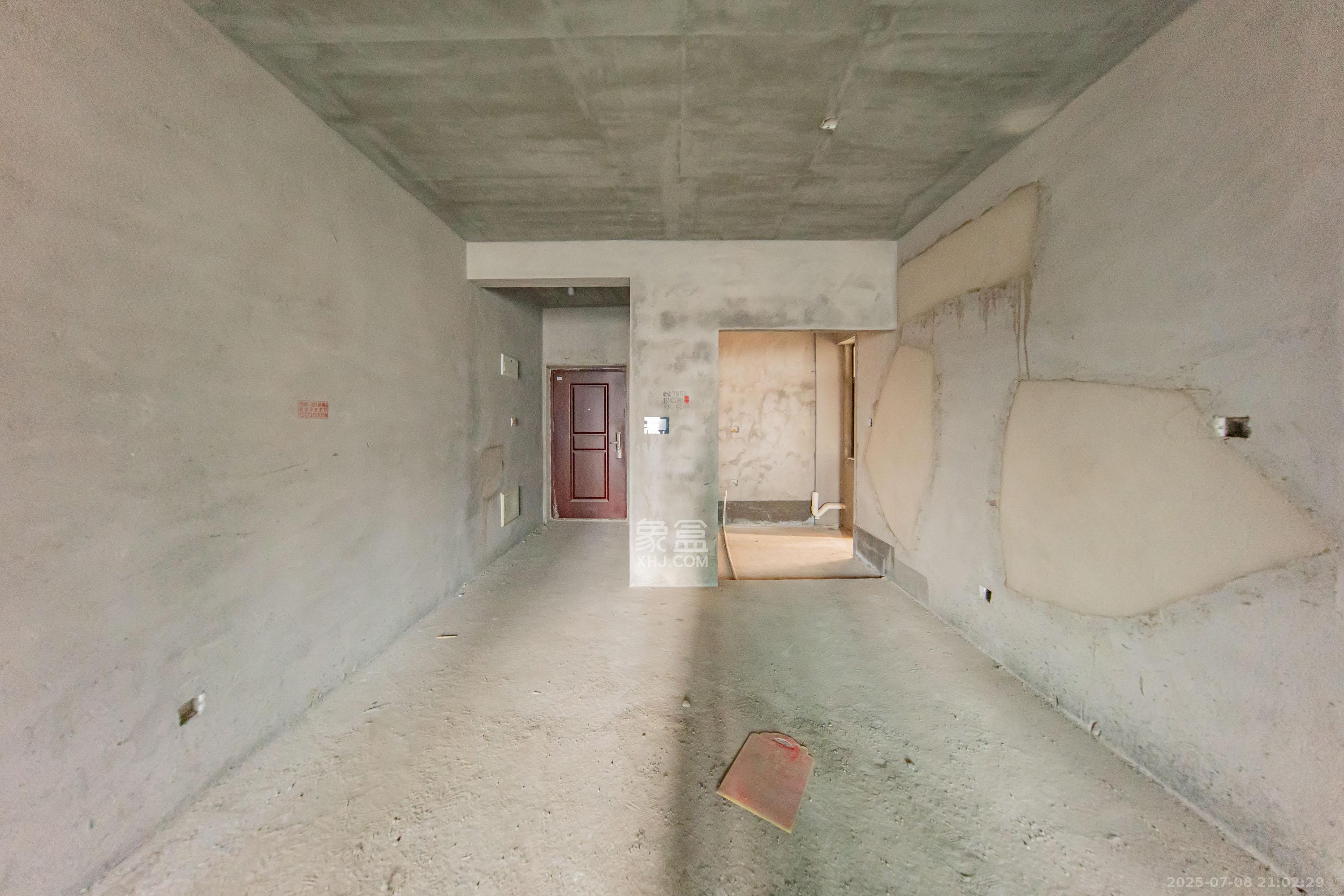 江山帝景雅典 3室2厅2卫 100.0万 江山帝景雅典 3室2厅2卫 100.0万客厅