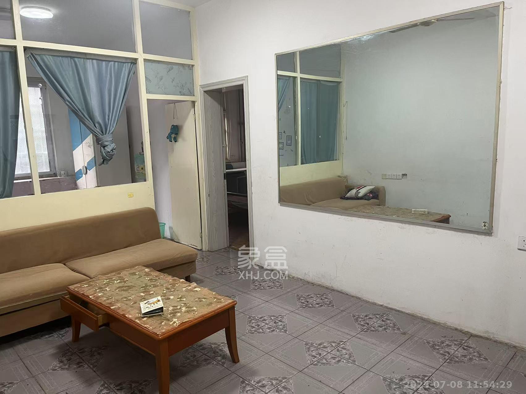 省商务厅宿舍  3室1厅1卫    2000.0元/月 省商务厅宿舍  3室1厅1卫    2000.0元/月