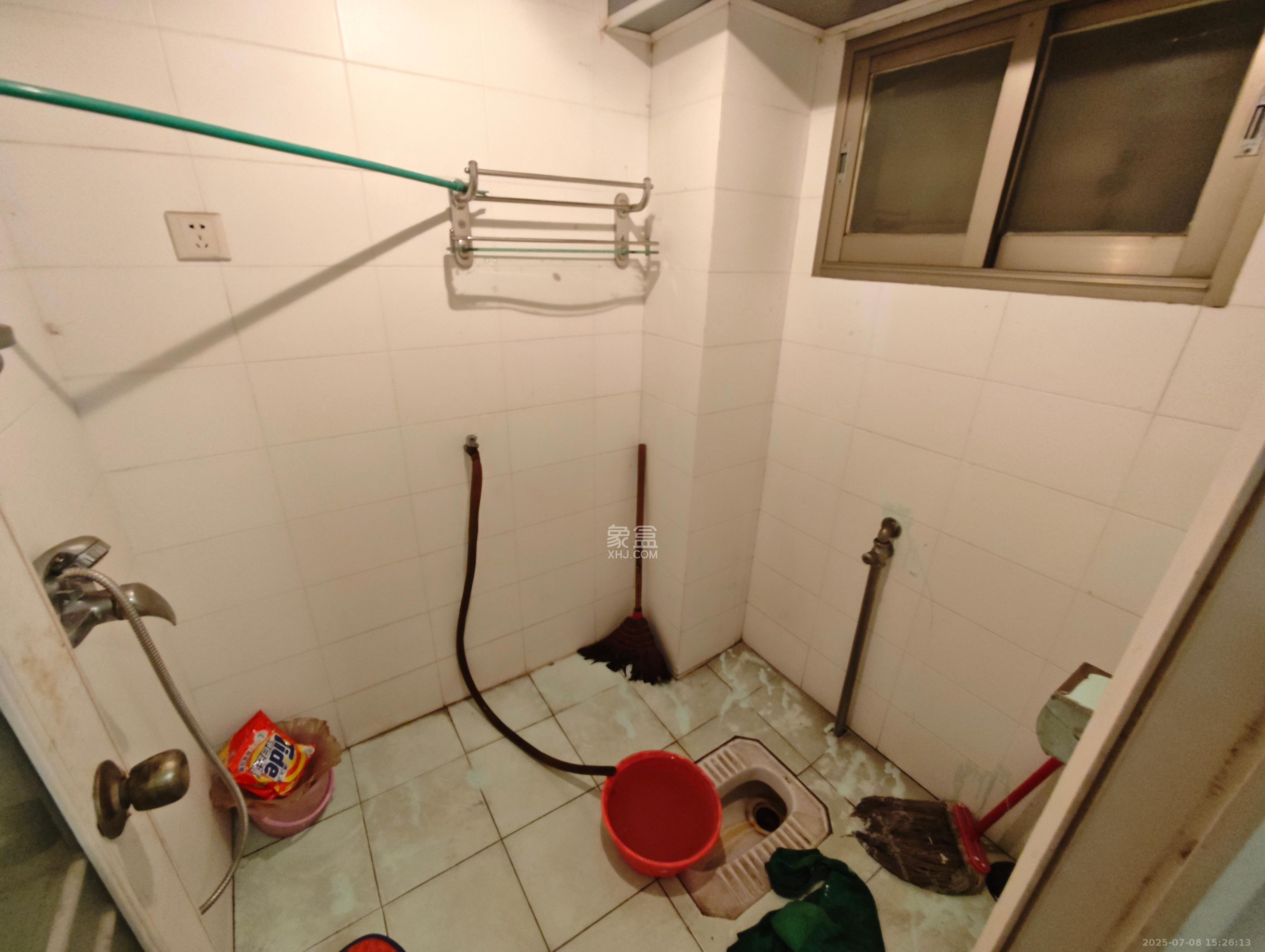 鑫溪大厦 2室1厅1卫 2200.0元/月 鑫溪大厦 2室1厅1卫 2200.0元/月室内图