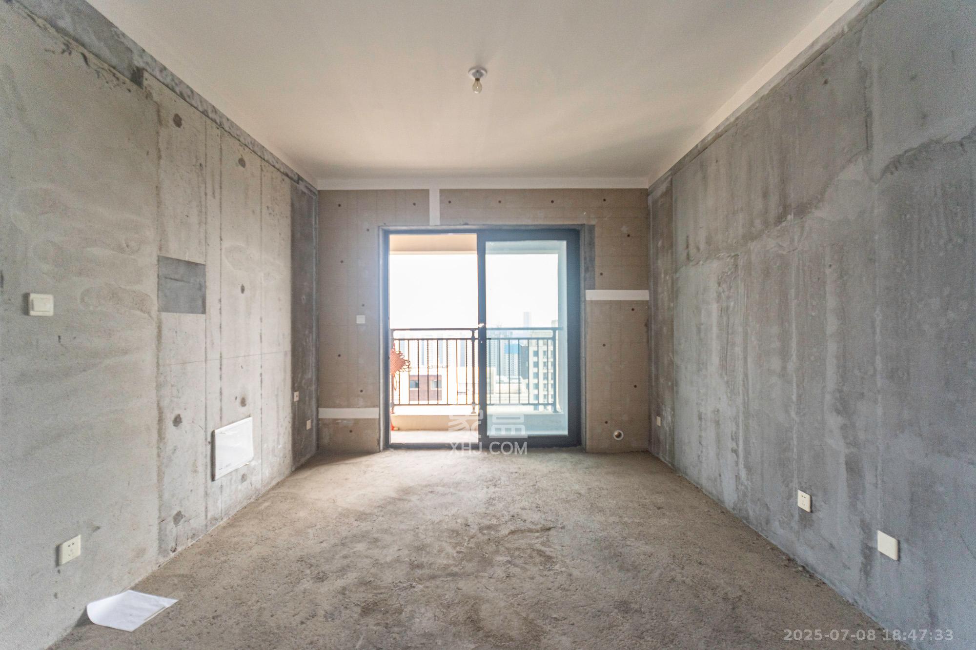 旭辉美的东樾城  3室2厅2卫    88.0万 旭辉美的东樾城  3室2厅2卫    88.0万客厅