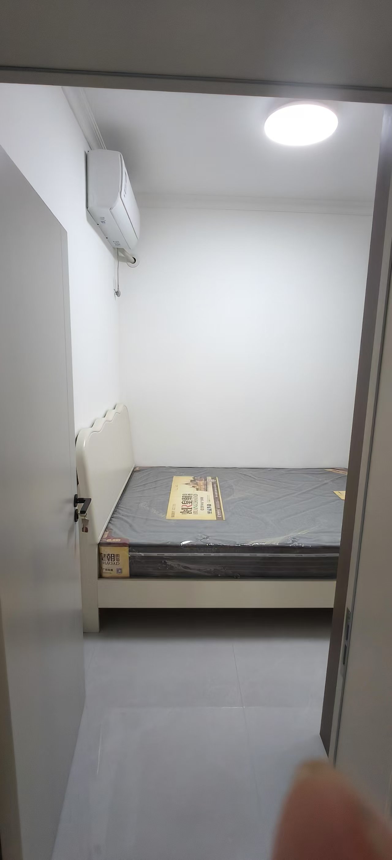 互助小区电梯房  3室2厅2卫   2200.00元/月室内图